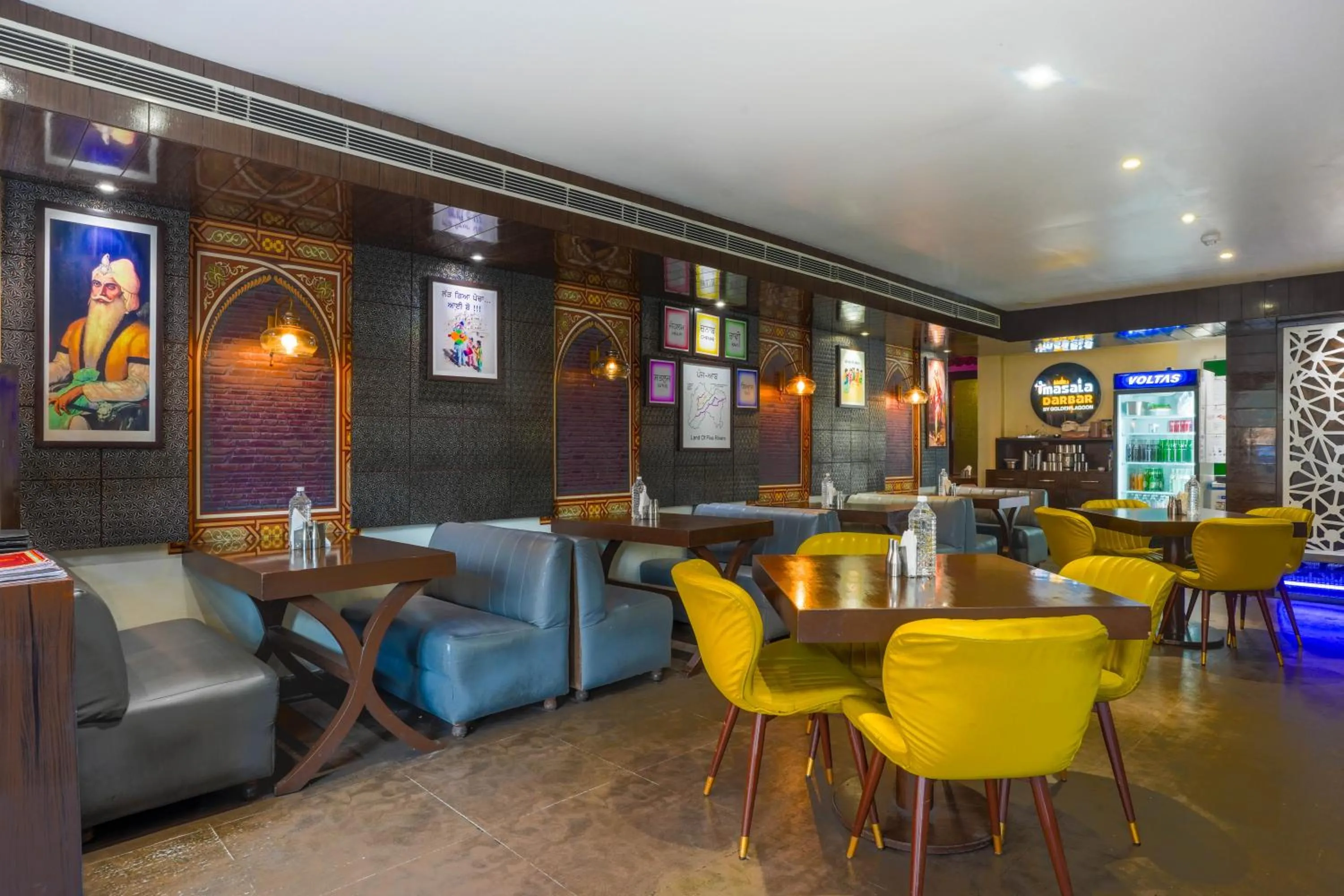 Restaurant/places to eat in Stamps Golden Lagoon by Eight Continents - Opposite to Golden Temple