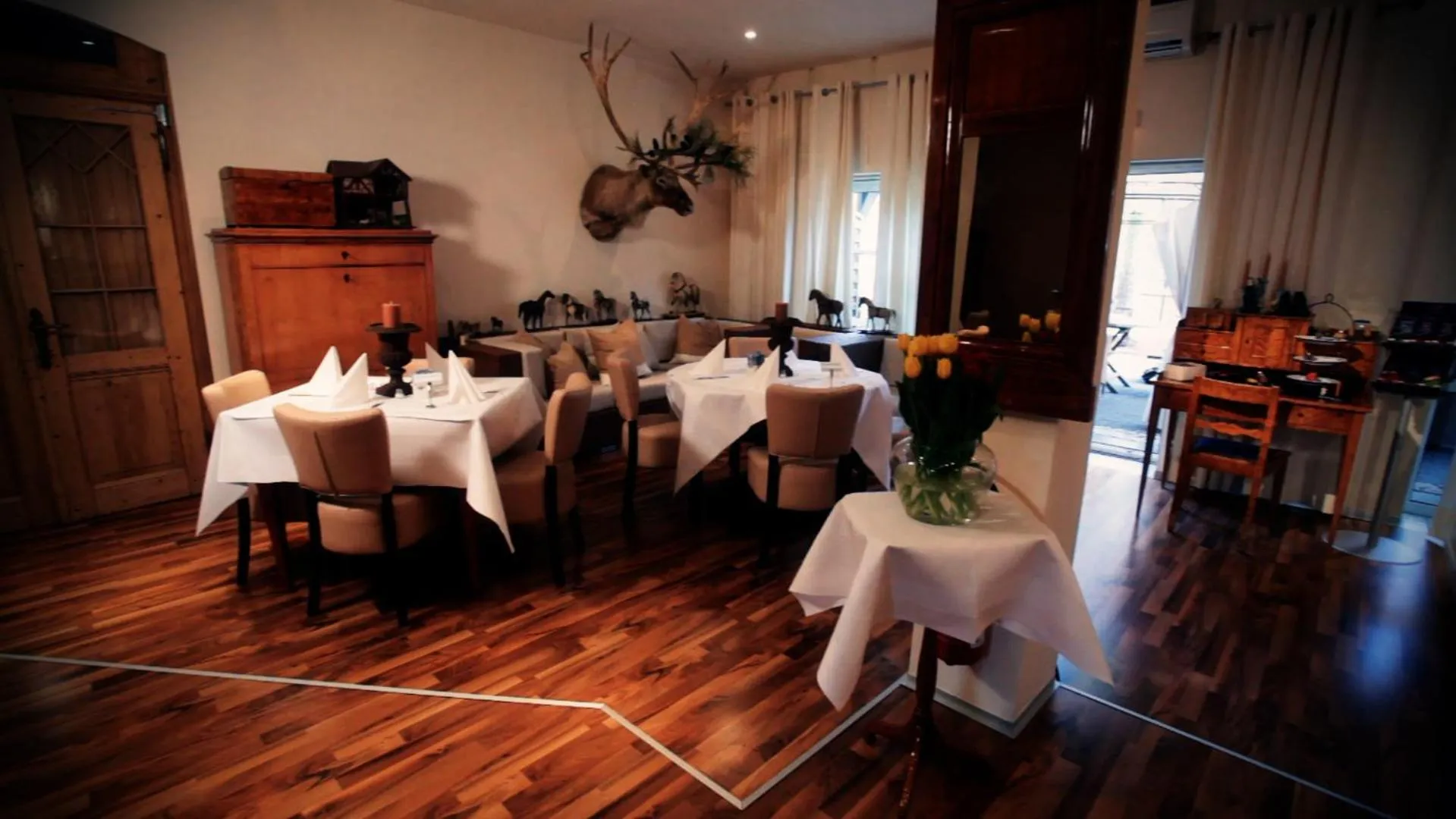 Restaurant/places to eat in Hotel und Gästehaus Will