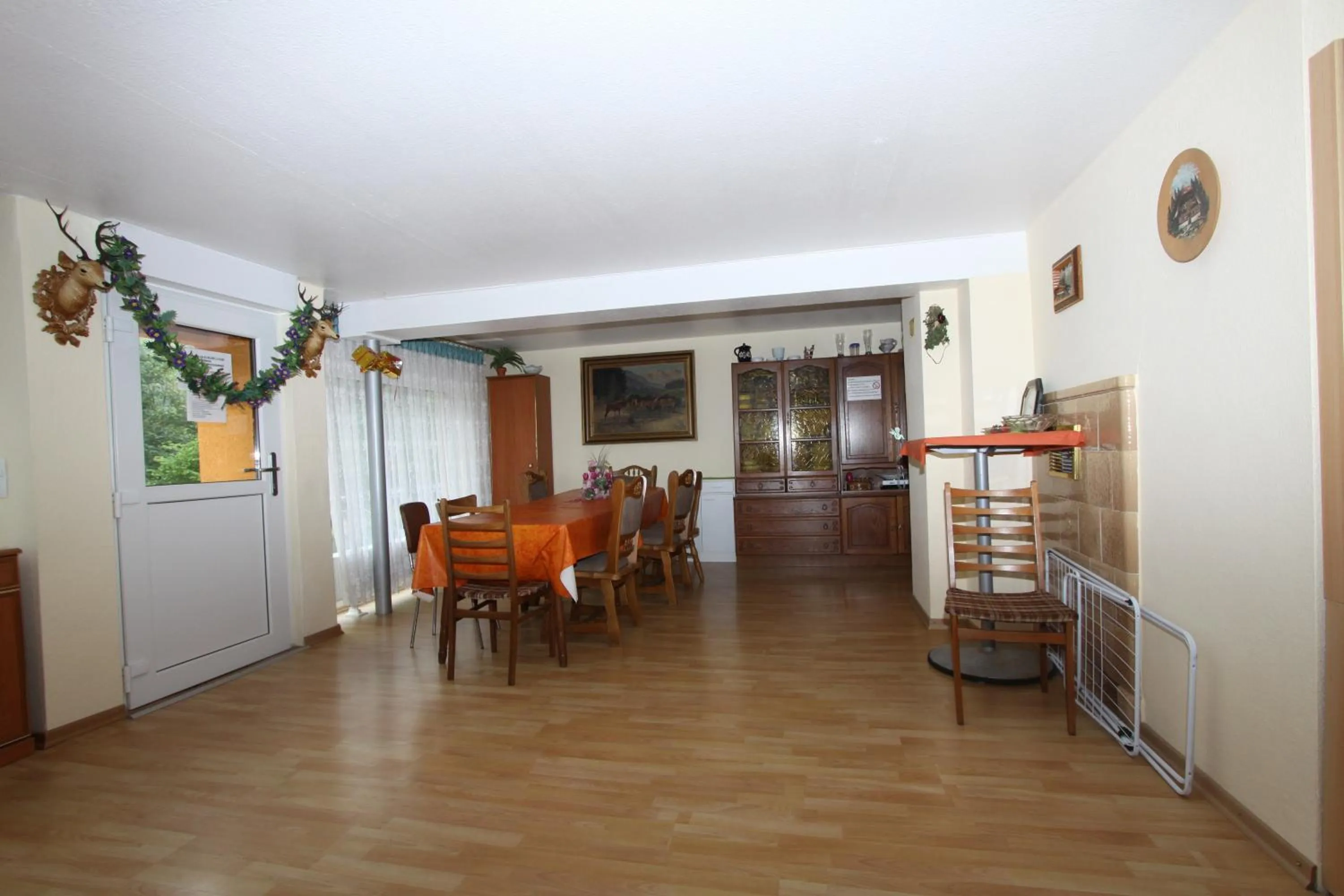 Restaurant/places to eat in Gästehaus Alexanna