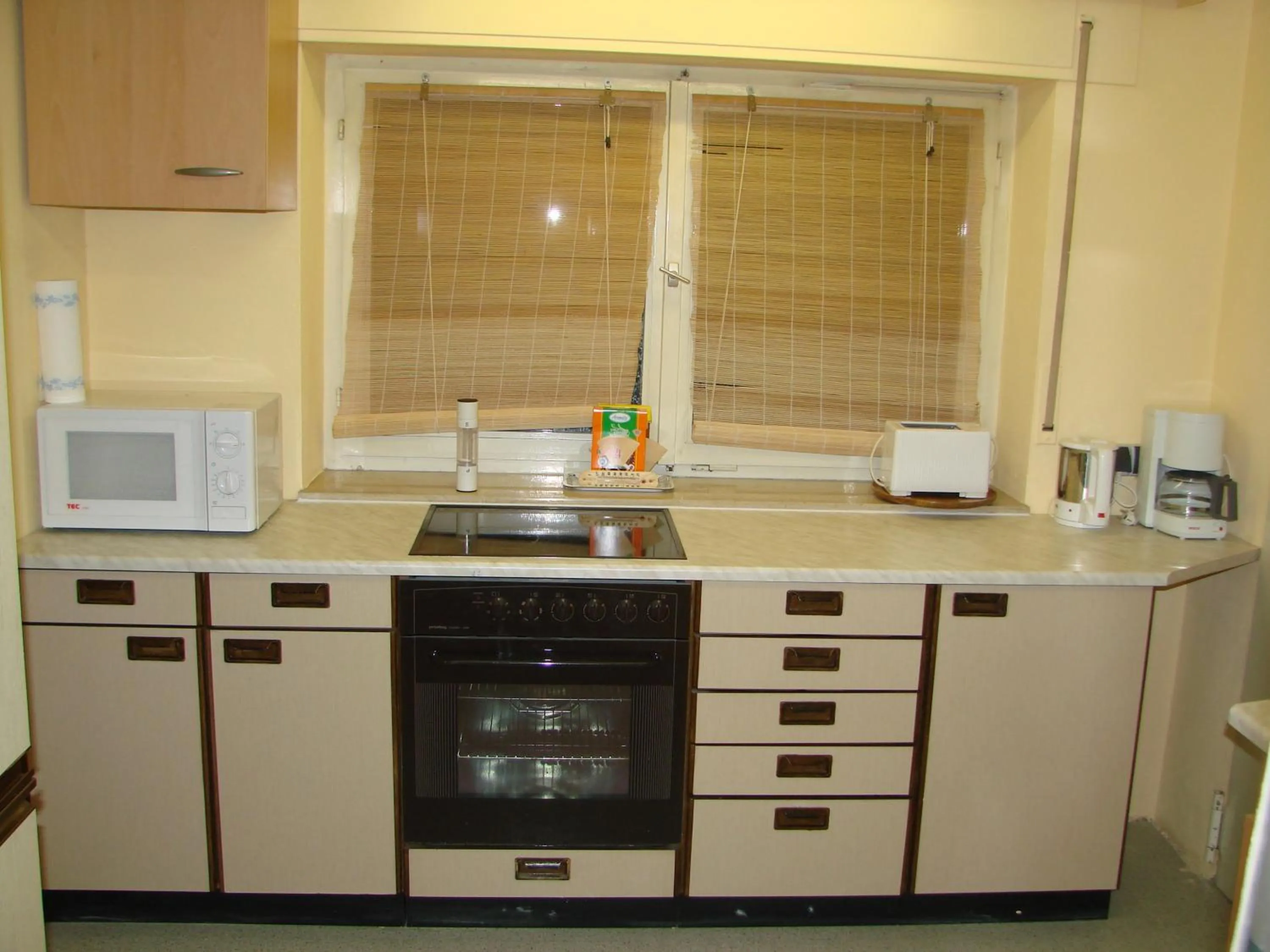 Kitchen or kitchenette in Gästehaus Alexanna