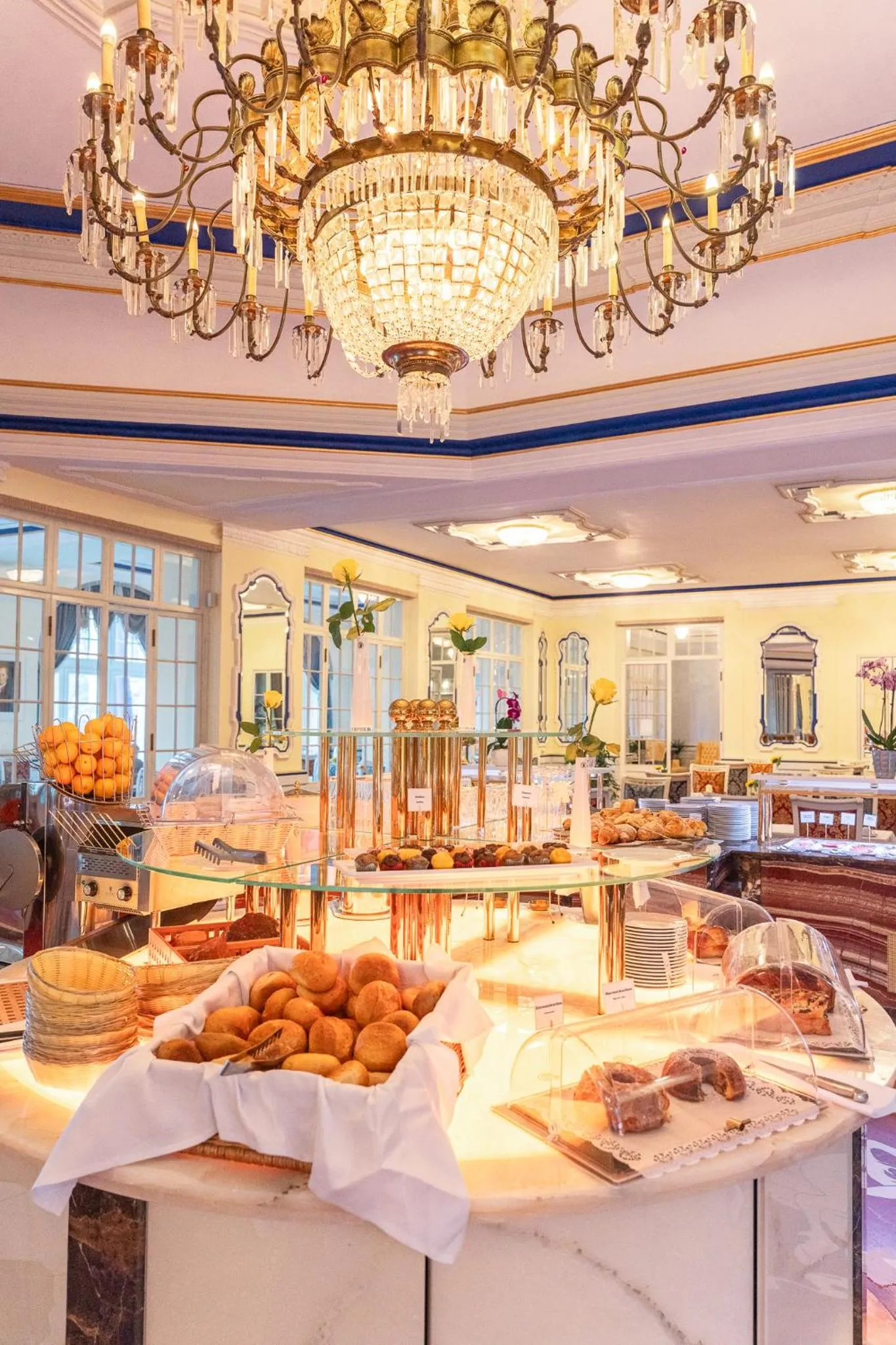 Restaurant/places to eat in Häcker's Hotel