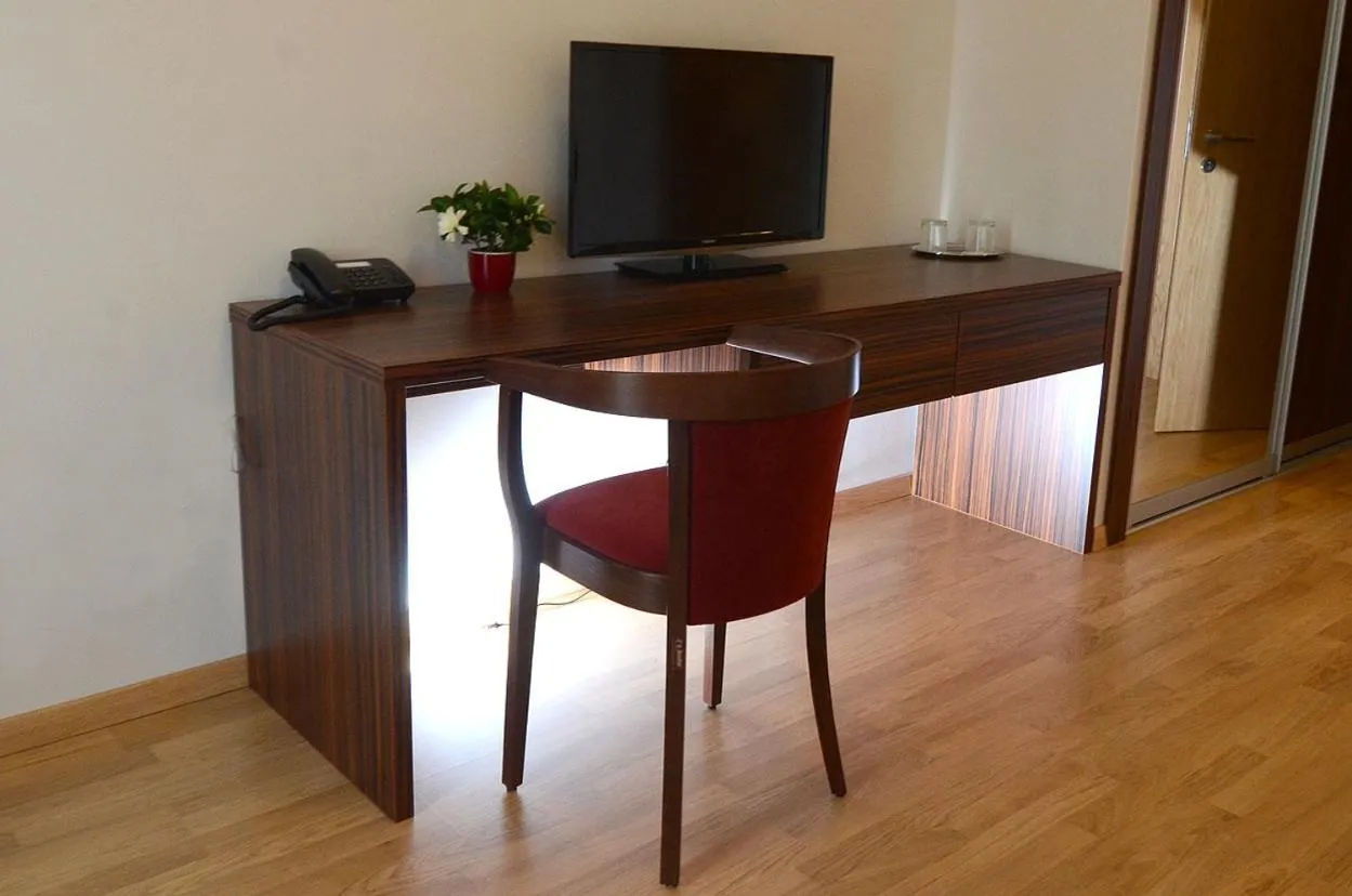 TV and multimedia in Hotel Bélier