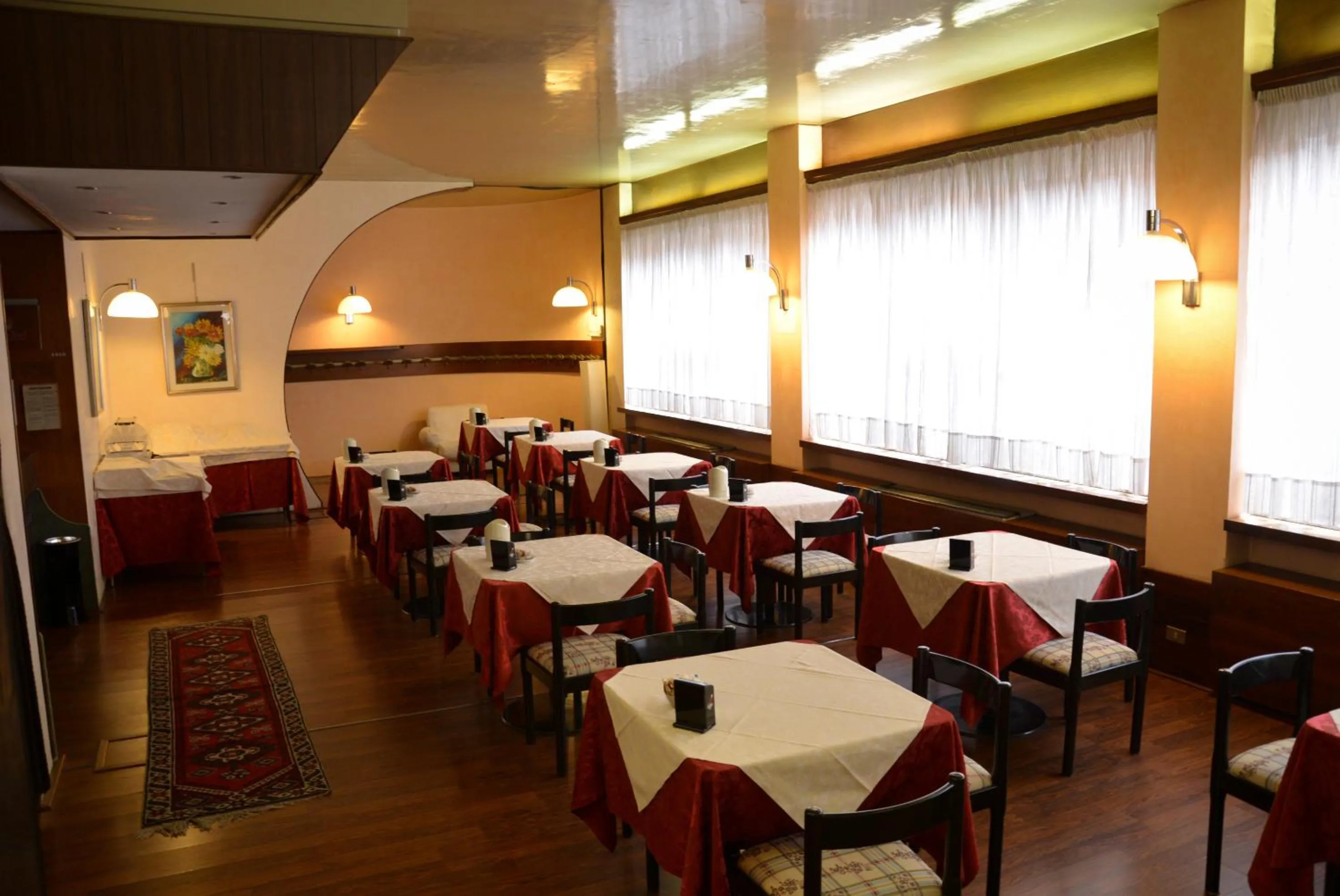Restaurant/places to eat in Hotel Salieri