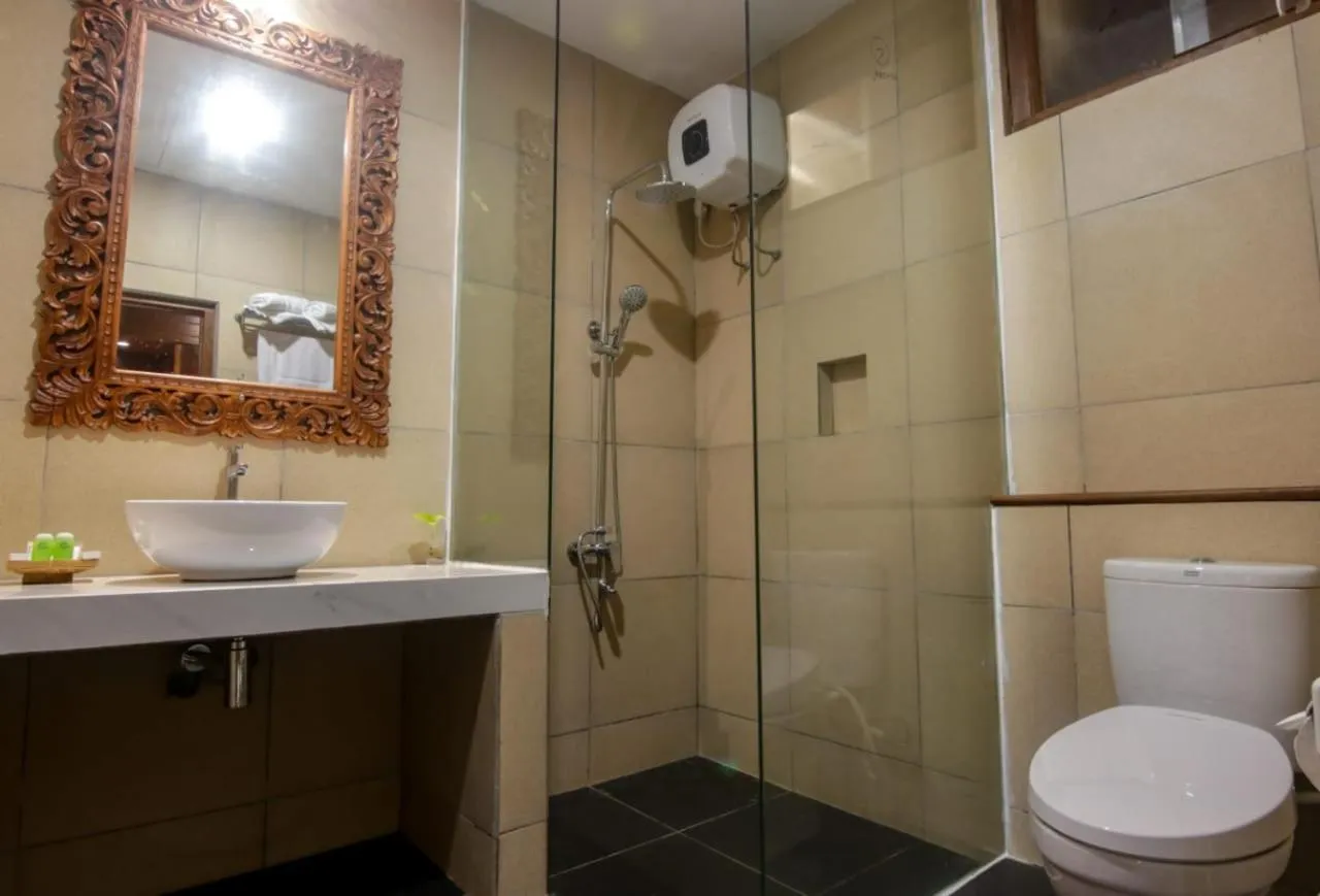 Shower in Khanaya Hotel Borobudur