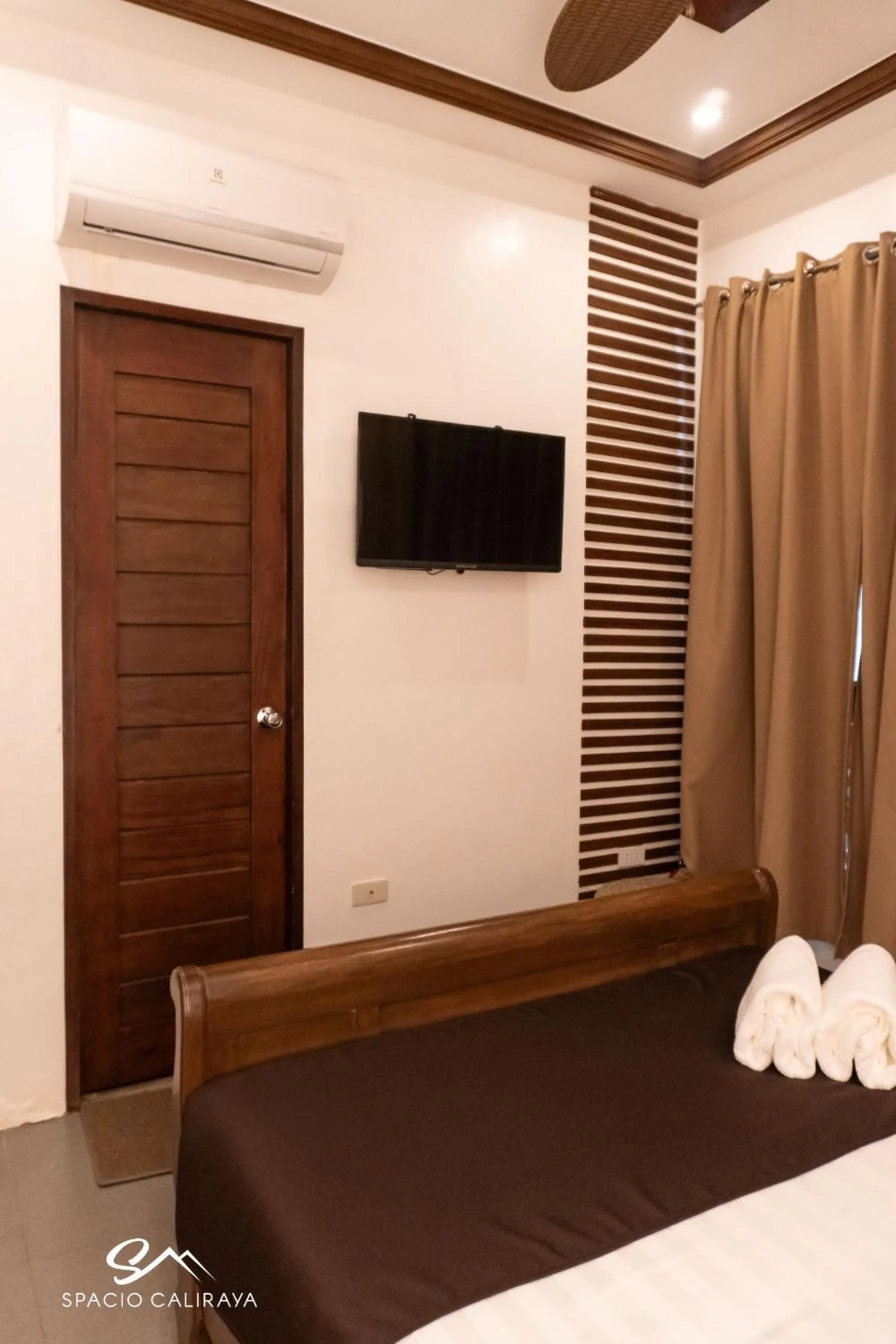 TV and multimedia, Bed in Spacio Caliraya Bed & Breakfast