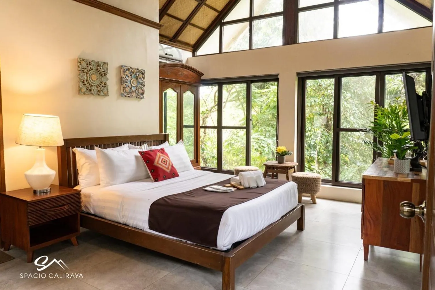 Photo of the whole room, Bed in Spacio Caliraya Bed & Breakfast