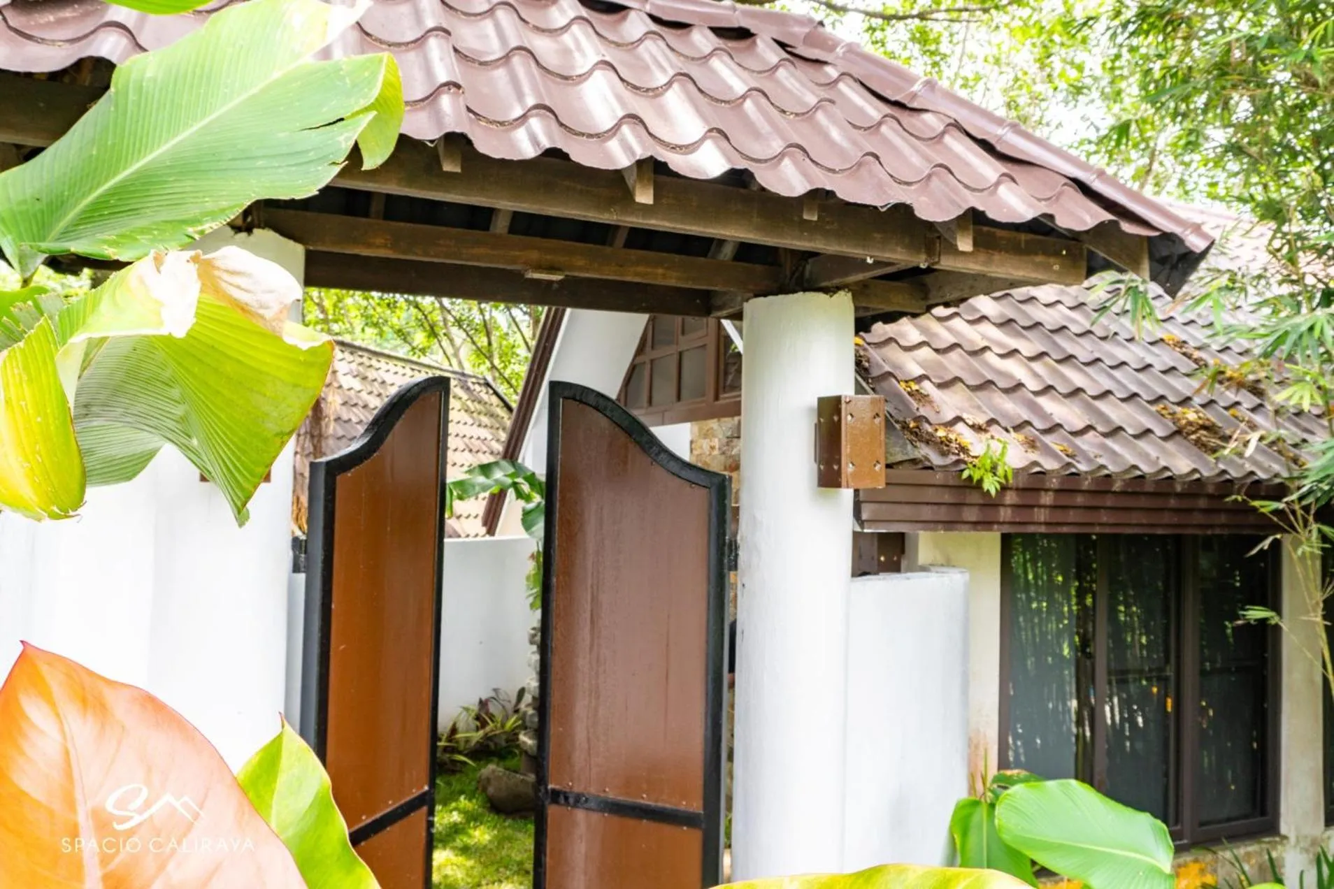 Property building in Spacio Caliraya Bed & Breakfast