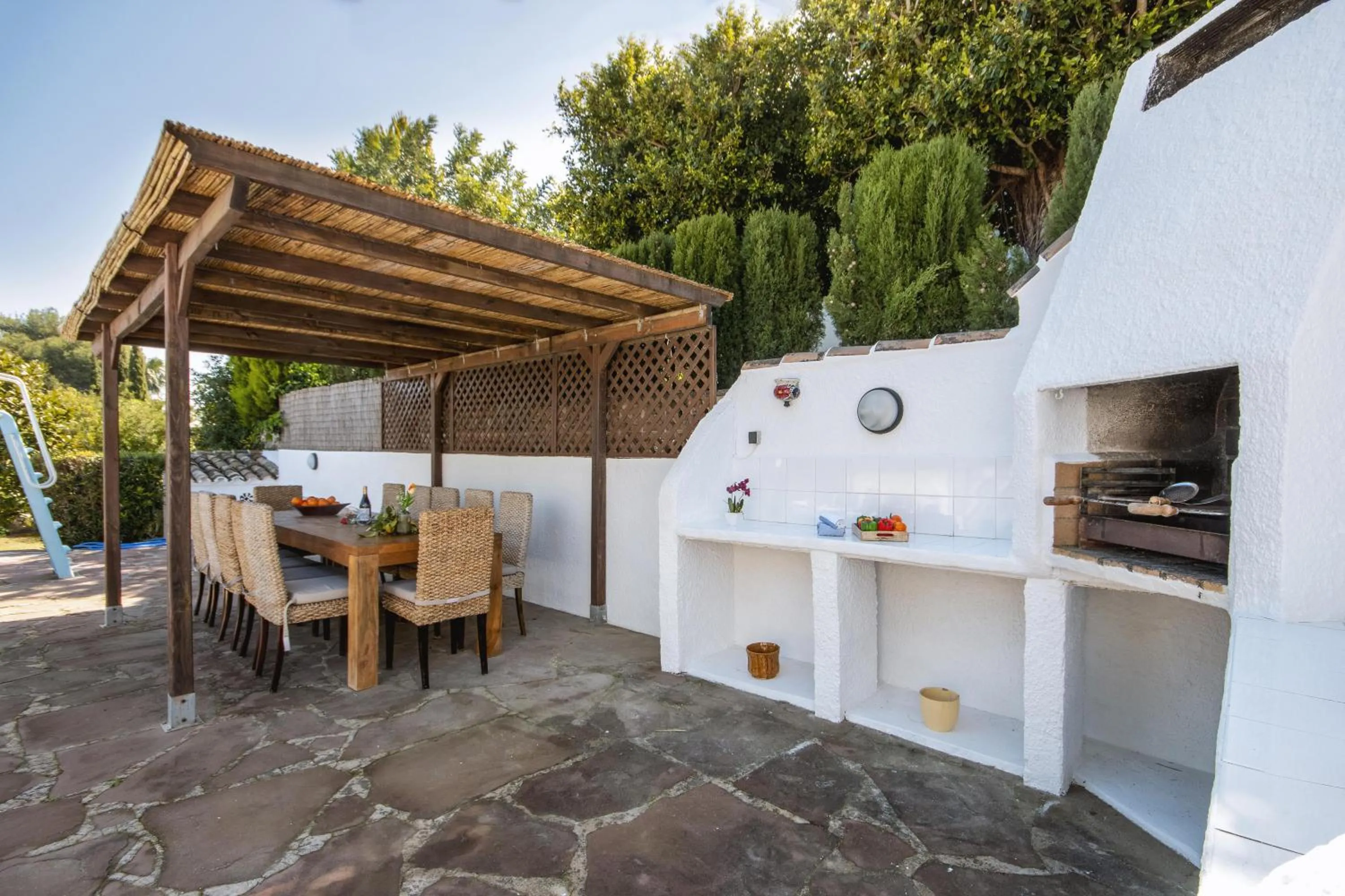 Villa Escocia by Aguilarent