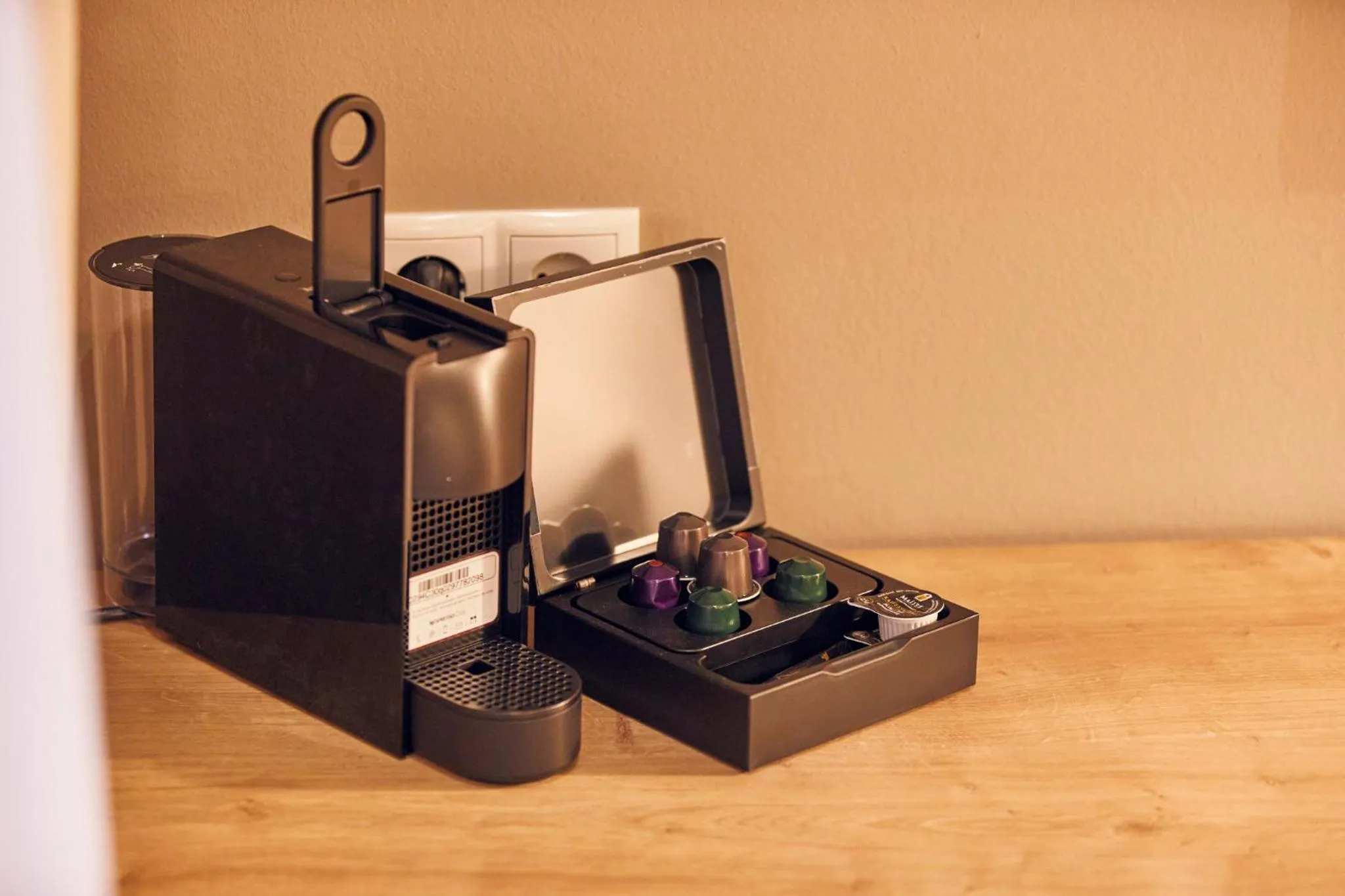 Coffee/tea facilities in Seehotel Maria Laach