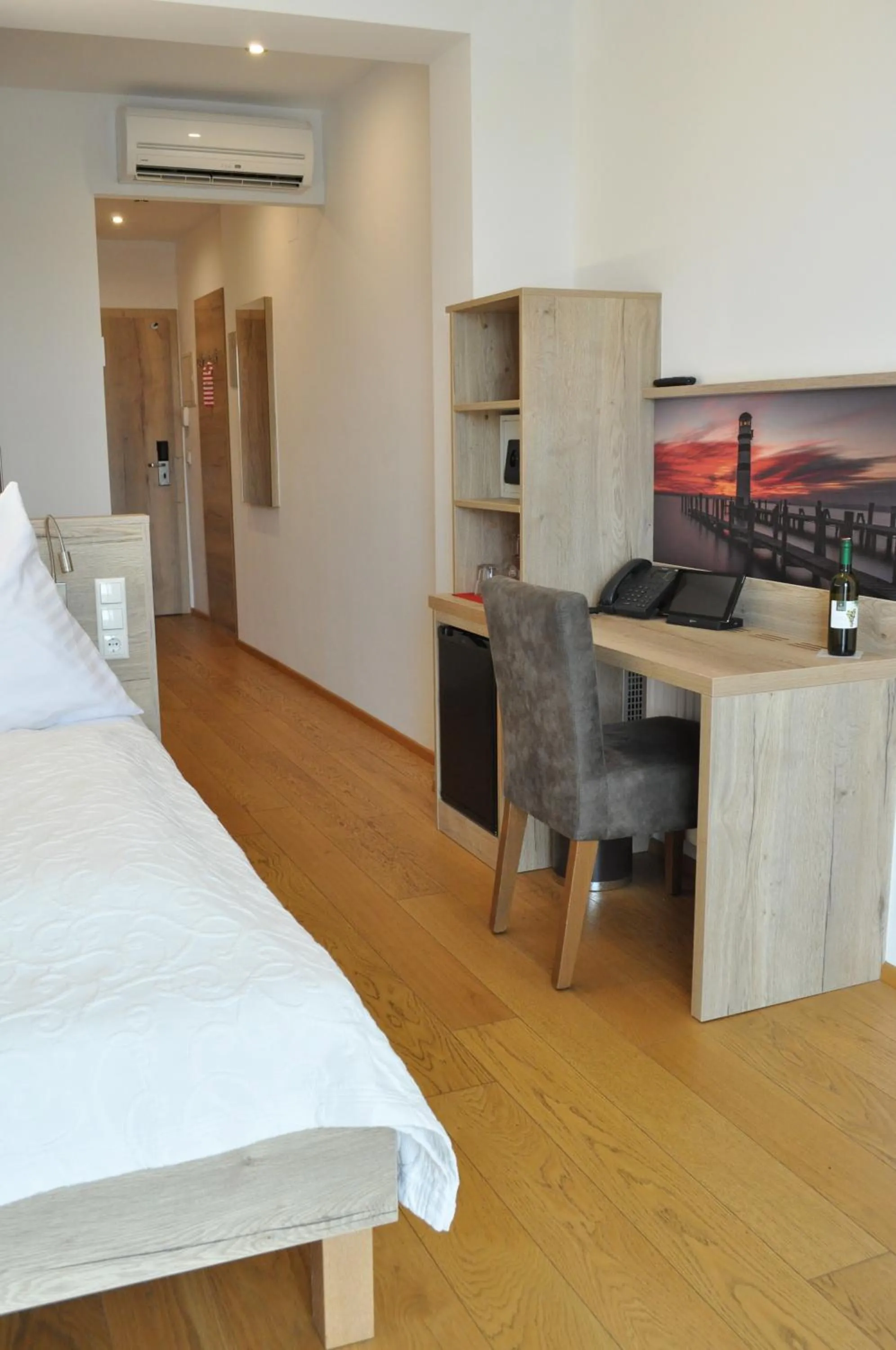 Photo of the whole room, Bed in Seehotel Herlinde