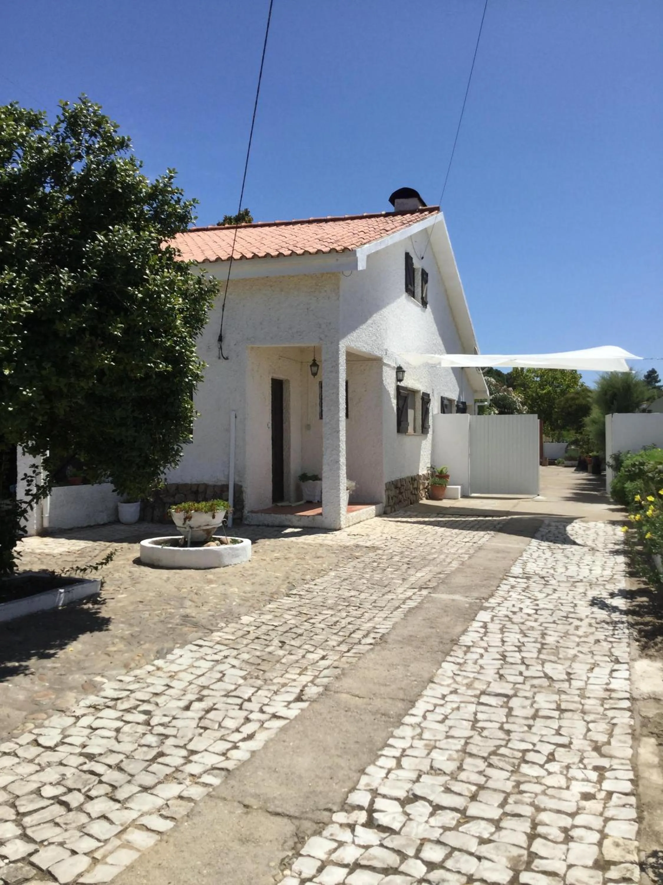 Parking in AmendoeirasHouse-SustainableLiving