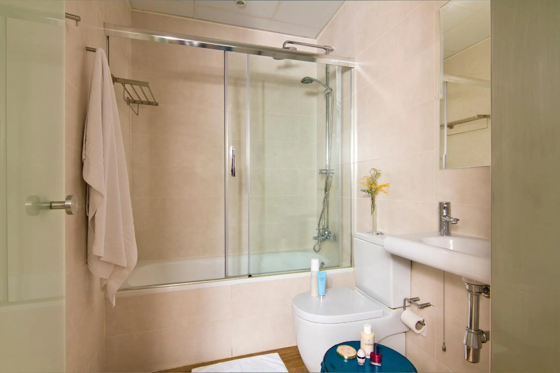 Bathroom in Som Nit Born