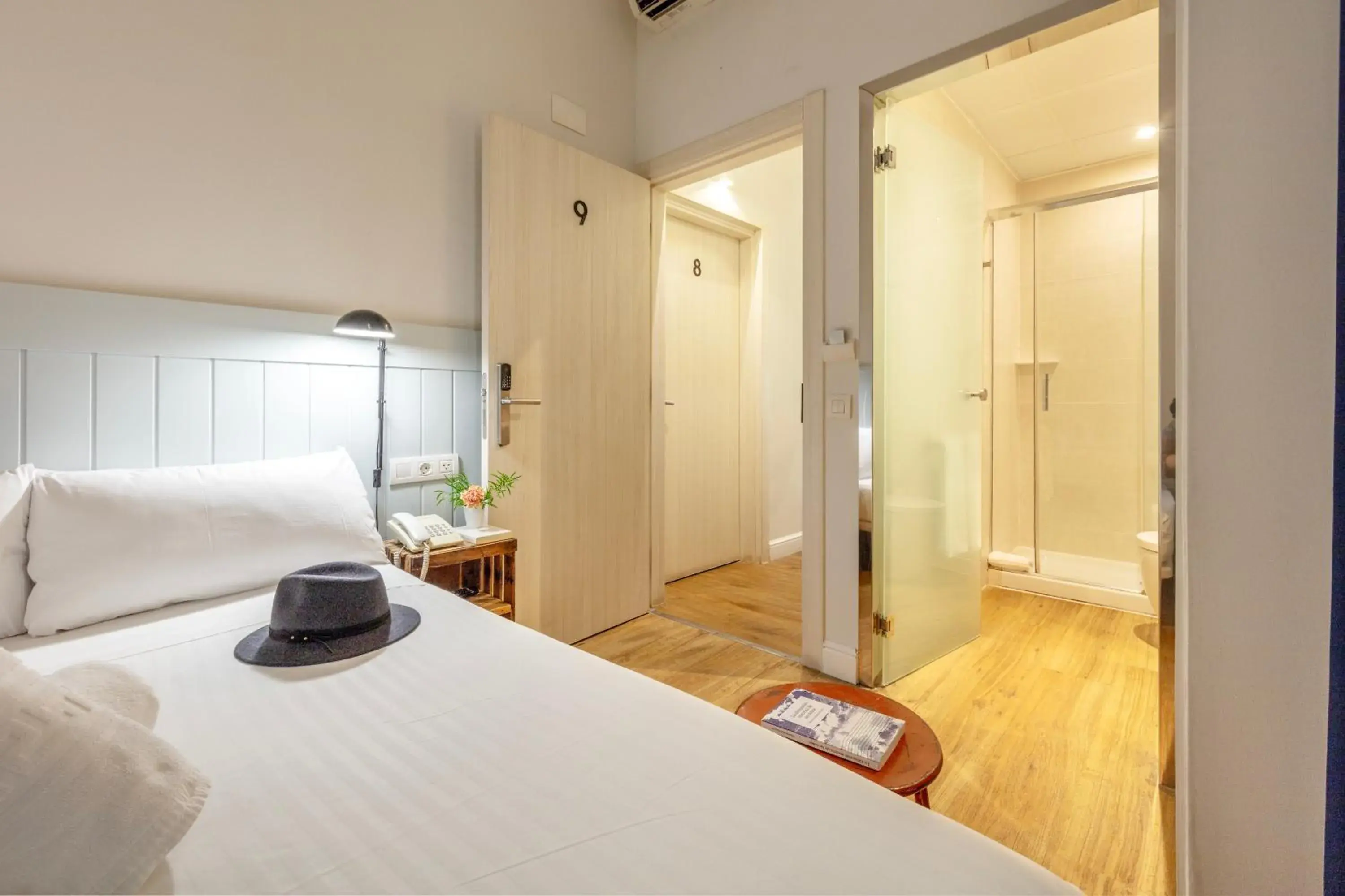 Standard Single Room in Som Nit Born Standard Single Room in Som Nit Born