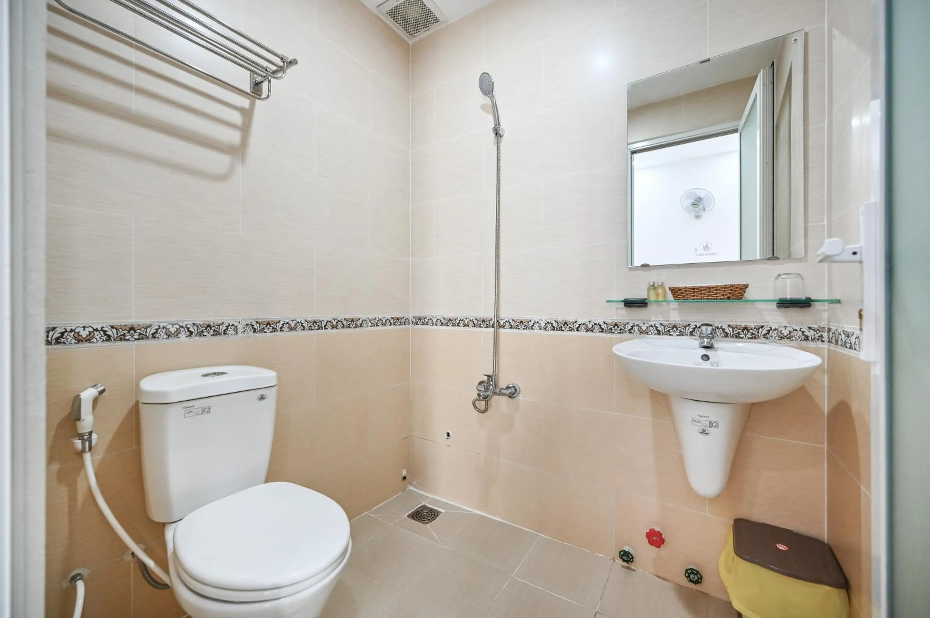 Bathroom in Paradise Hotel