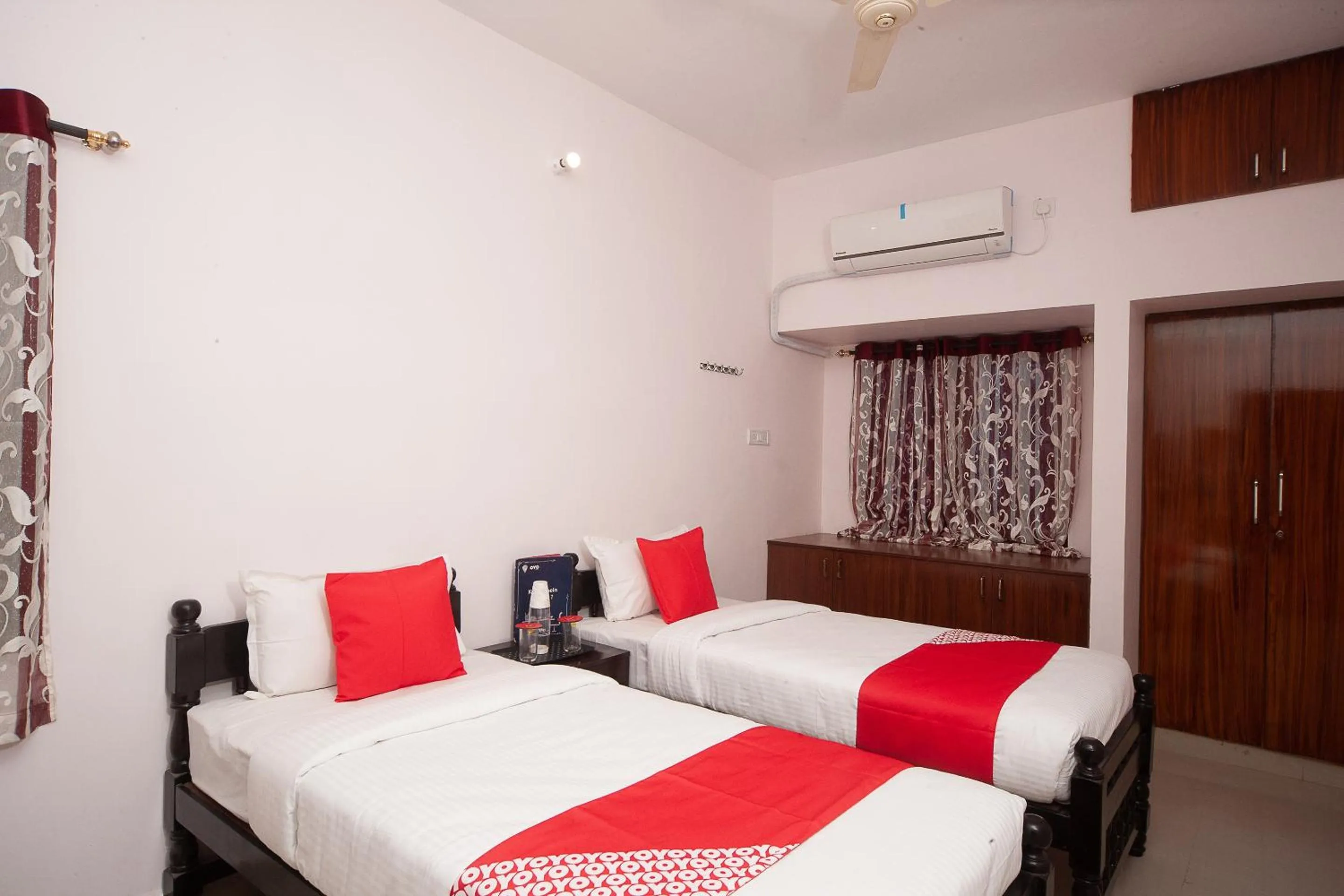 Bedroom, Bed in Hotel O Kiruba Castle