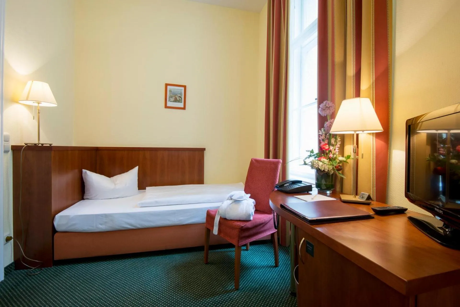 Bed in Hotel am Luisenplatz