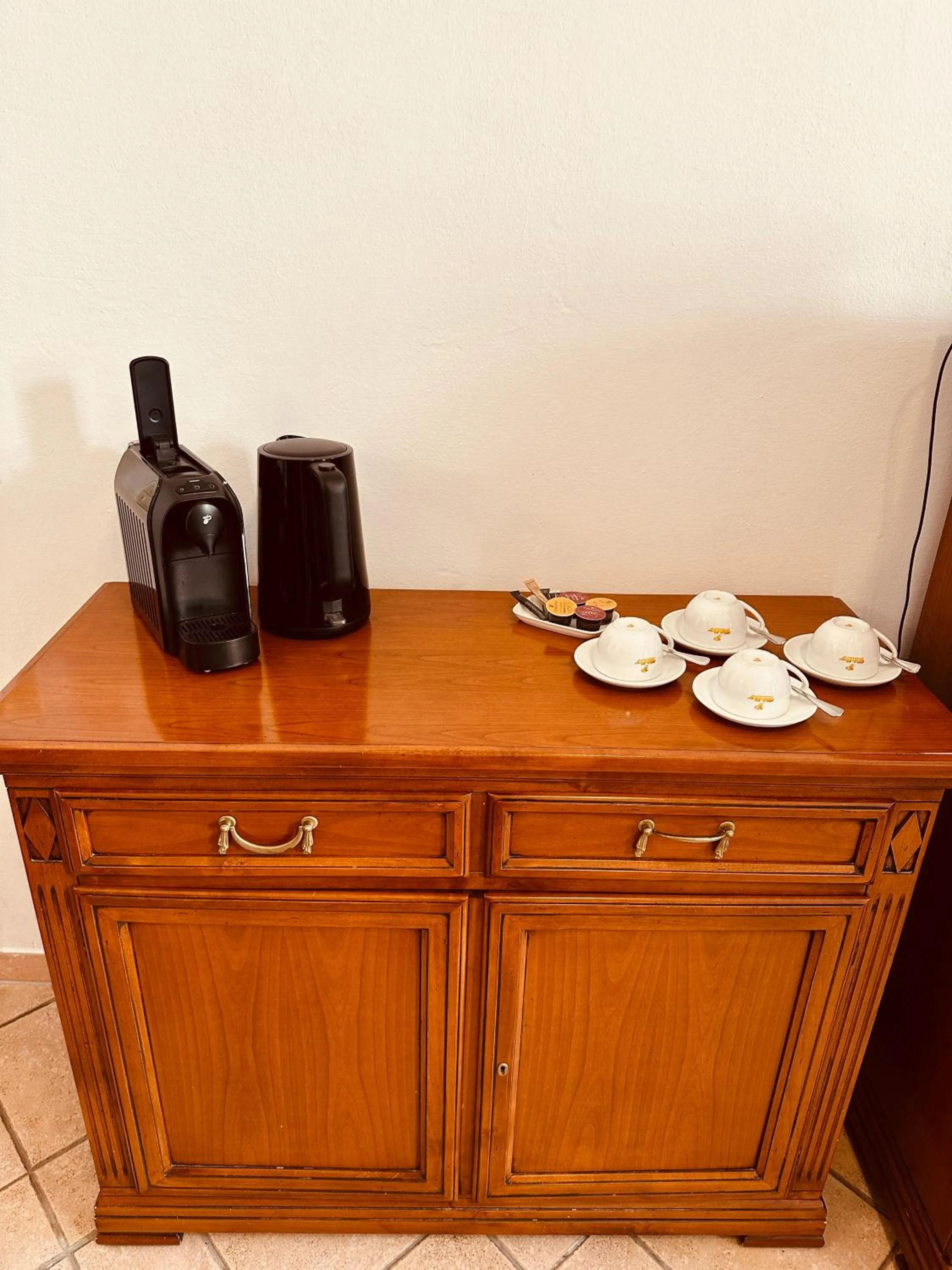 Coffee/tea facilities in Hotel am Luisenplatz