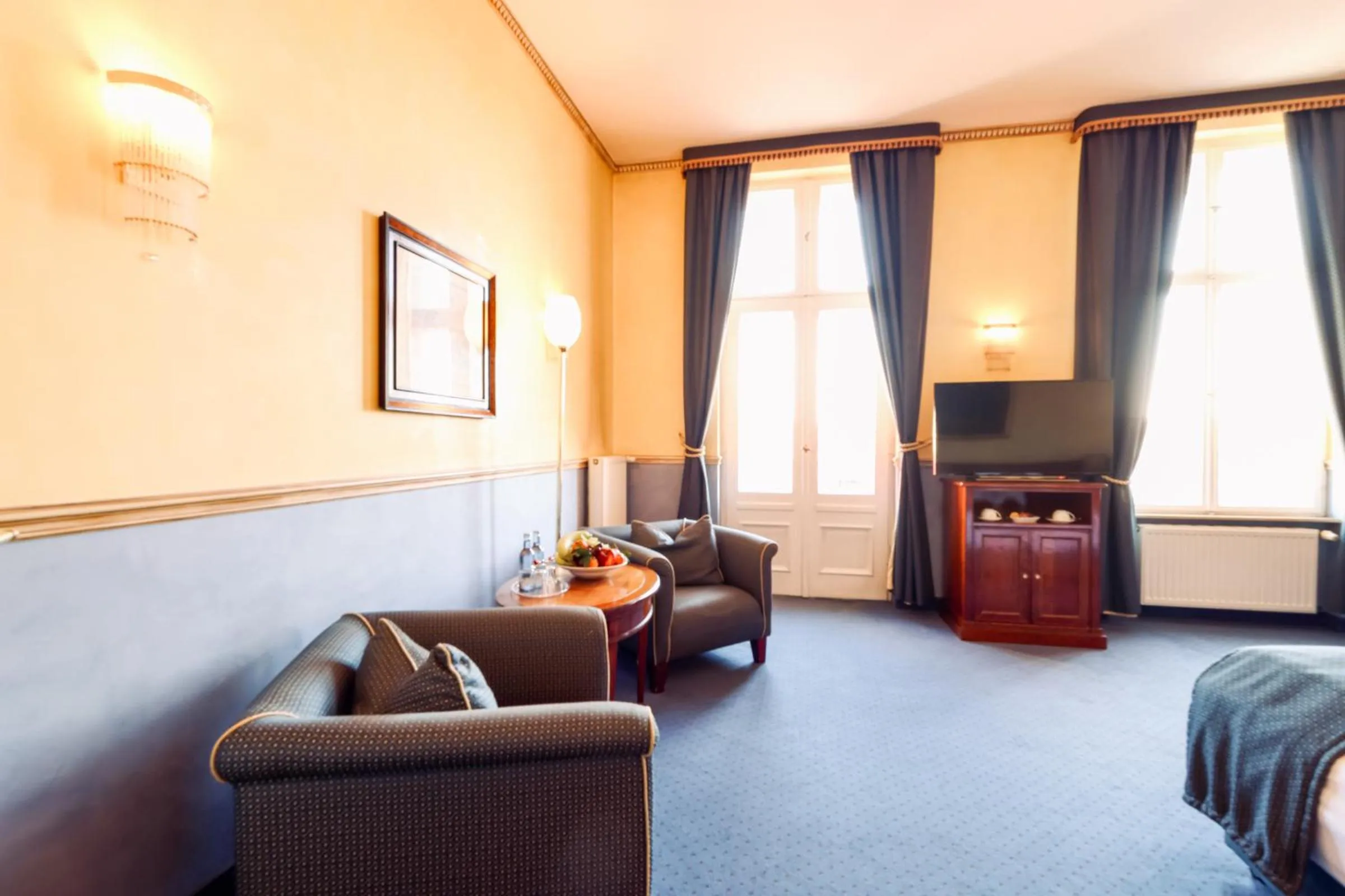 TV and multimedia, Bed in Hotel am Luisenplatz