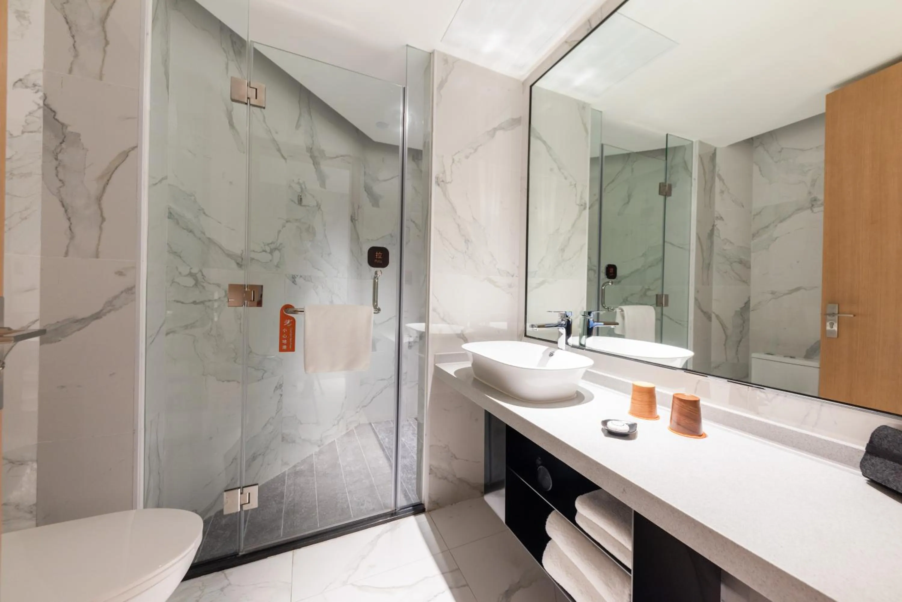 Shower in Xence hotel near Xiamen Airport & SM Mall