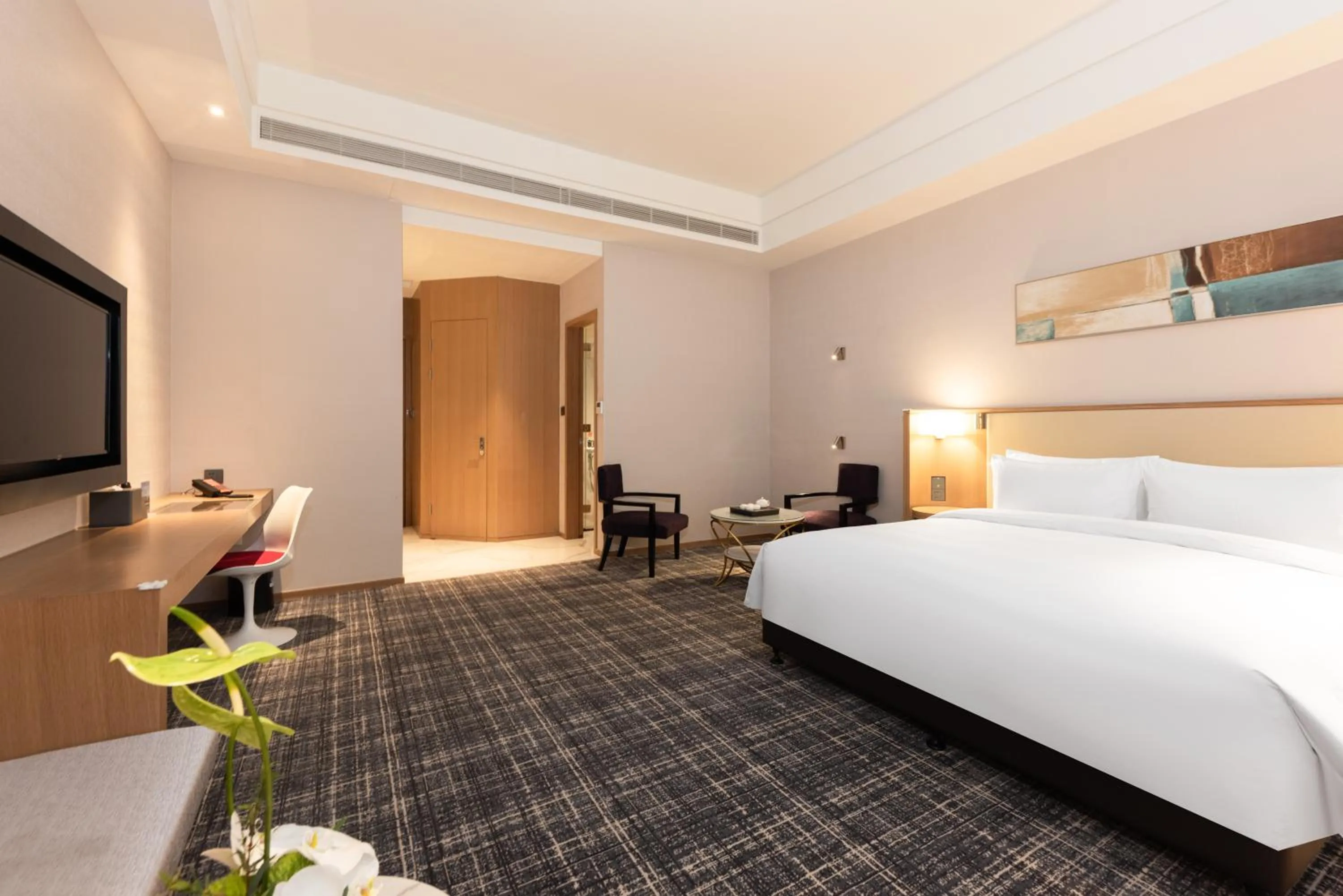 Photo of the whole room, Bed in Xence hotel near Xiamen Airport & SM Mall