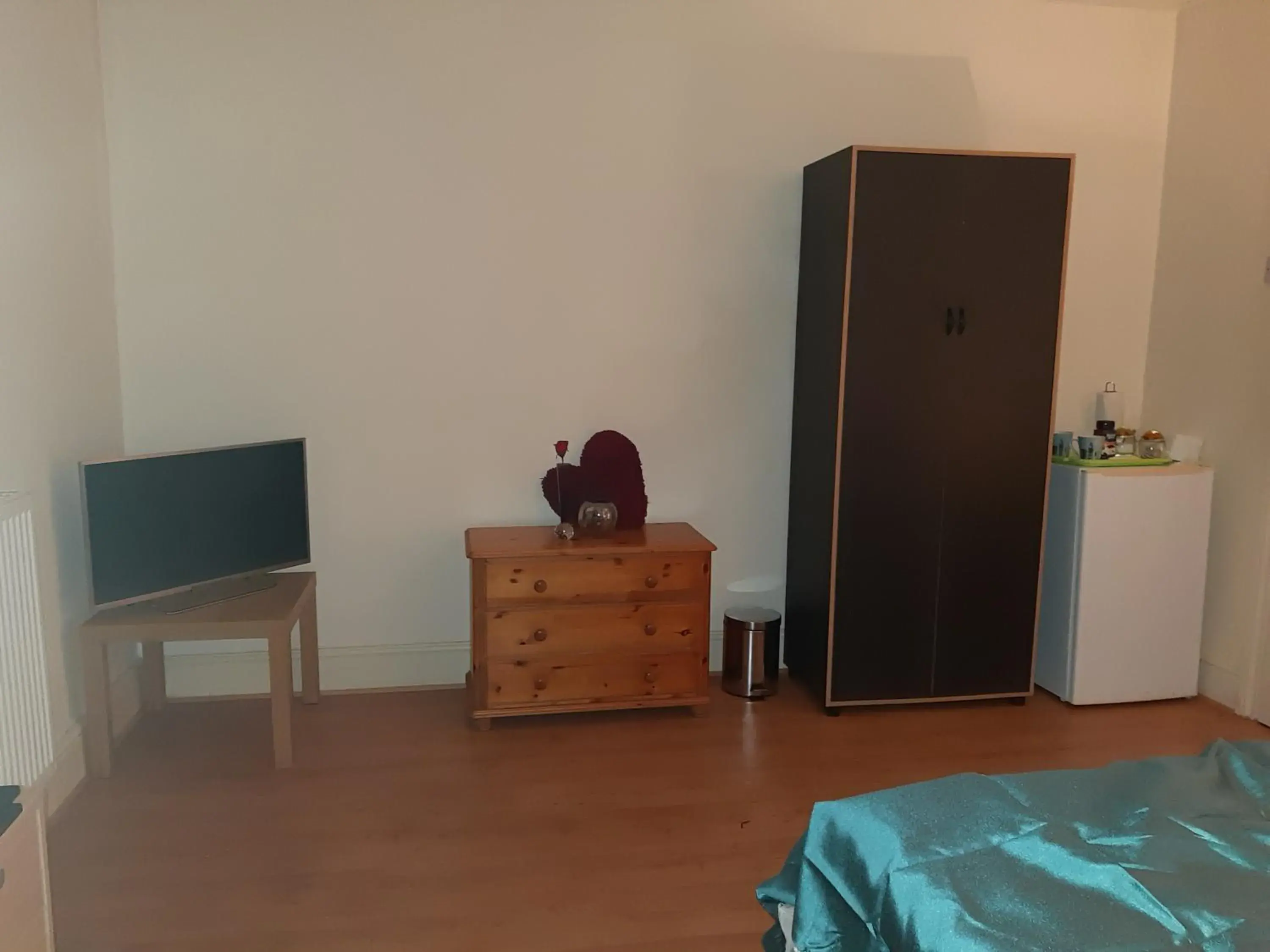 Standard Double Room with Shared Bathroom - single occupancy in Phoenix Nights Guest House Standard Double Room with Shared Bathroom - single occupancy in Phoenix Nights Guest House