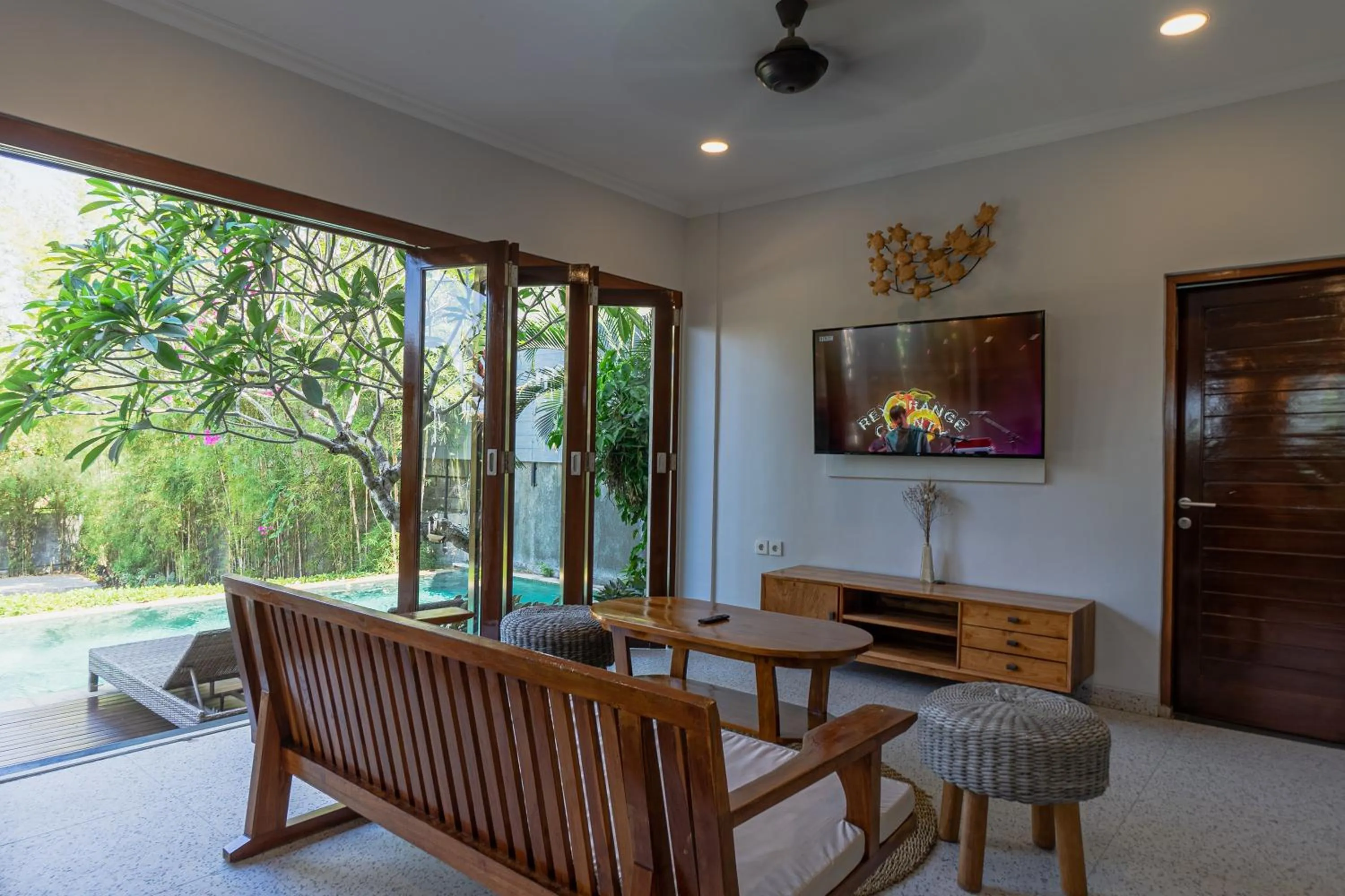 Dining area in Belle Asana