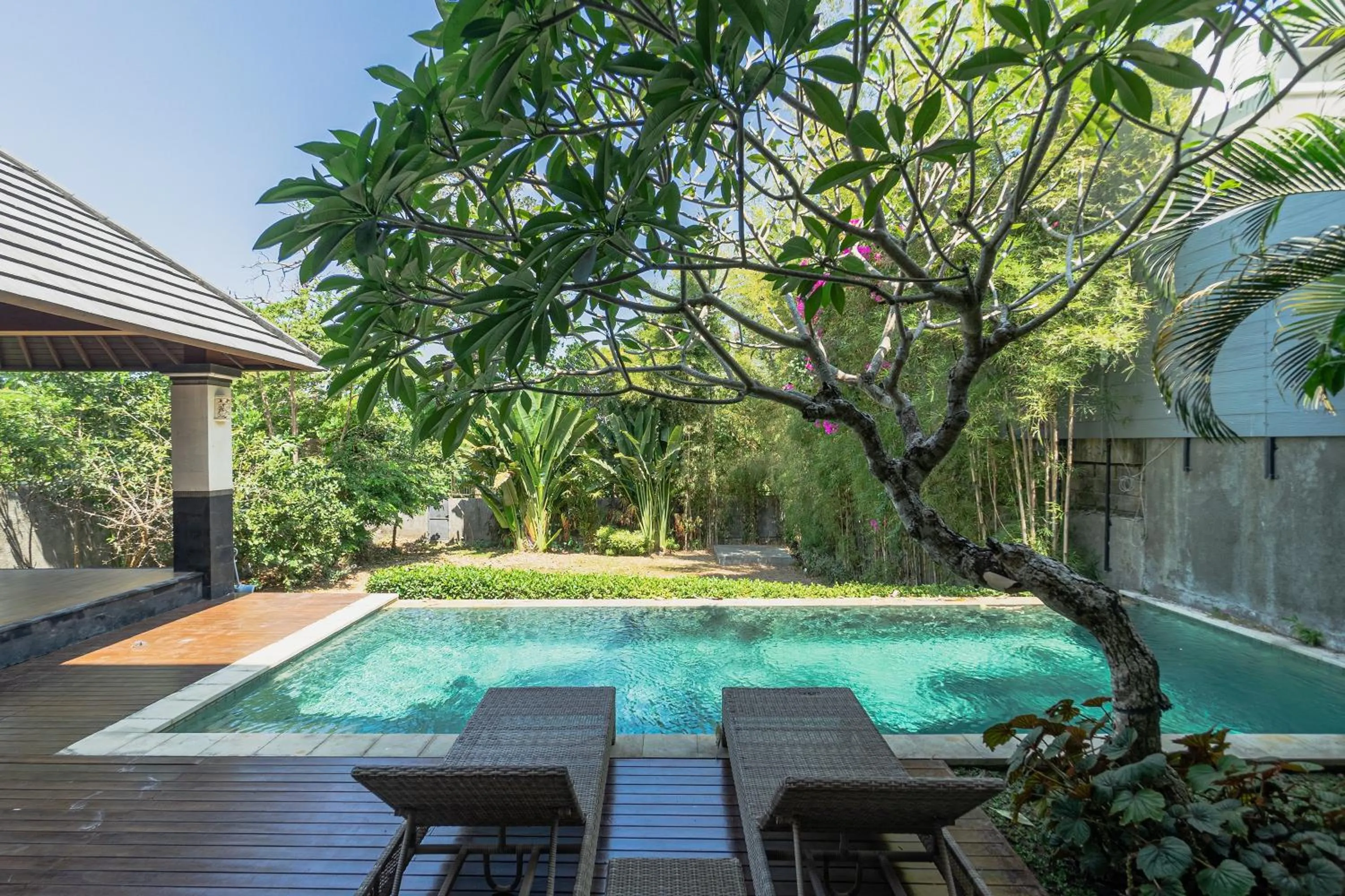 Swimming pool in Belle Asana