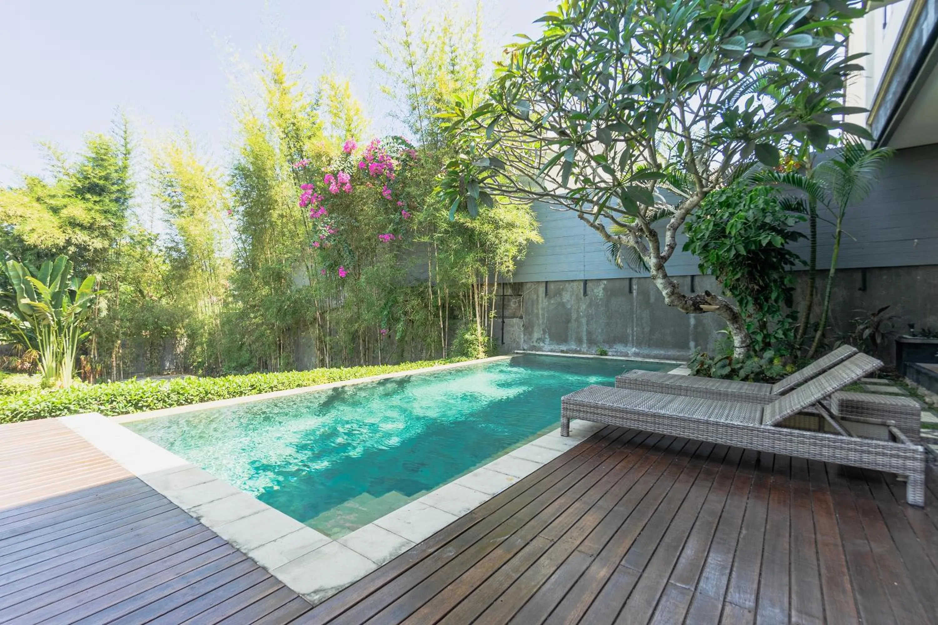 Swimming pool in Belle Asana