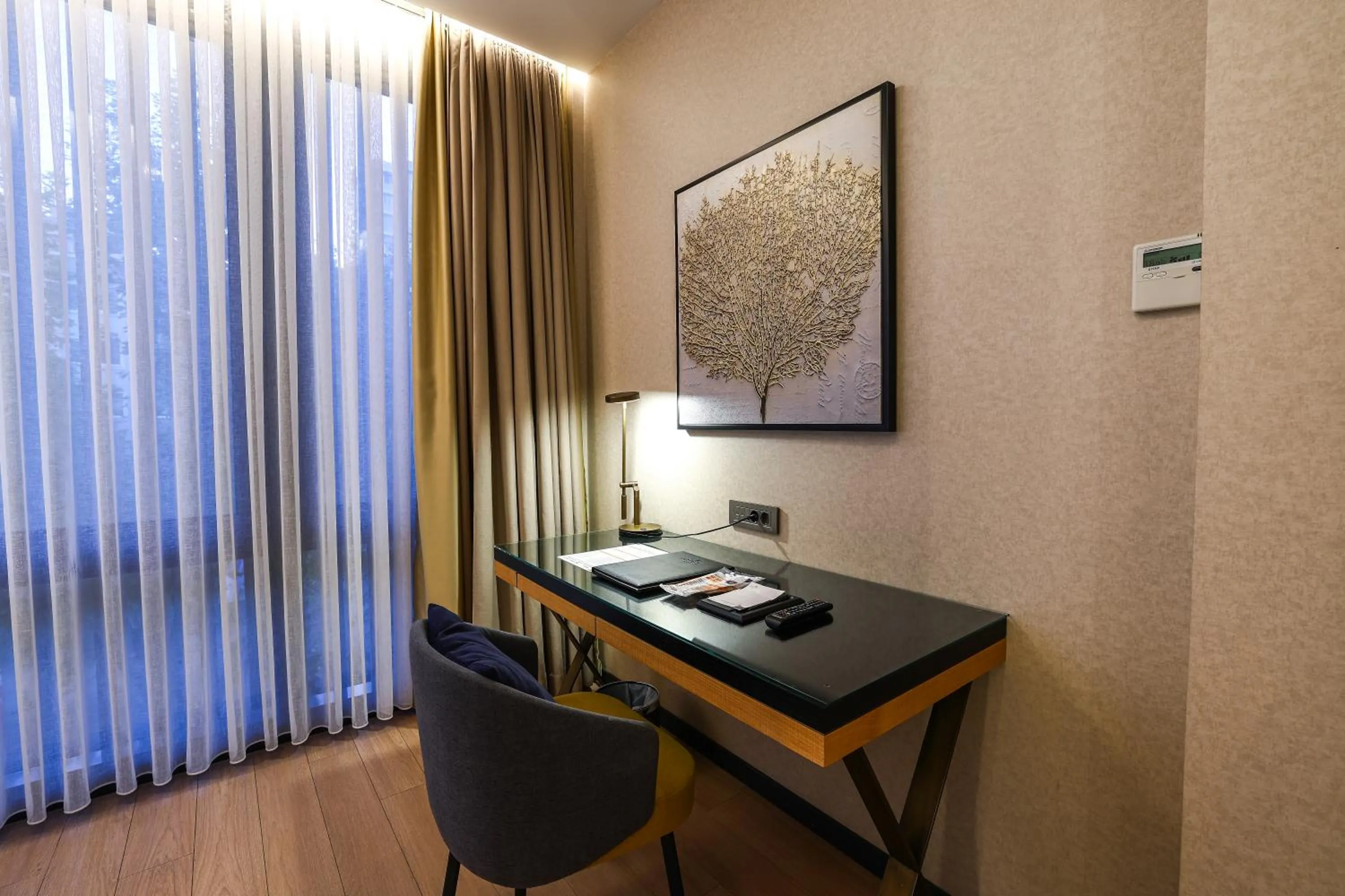 Seating area in Broyt Hotel