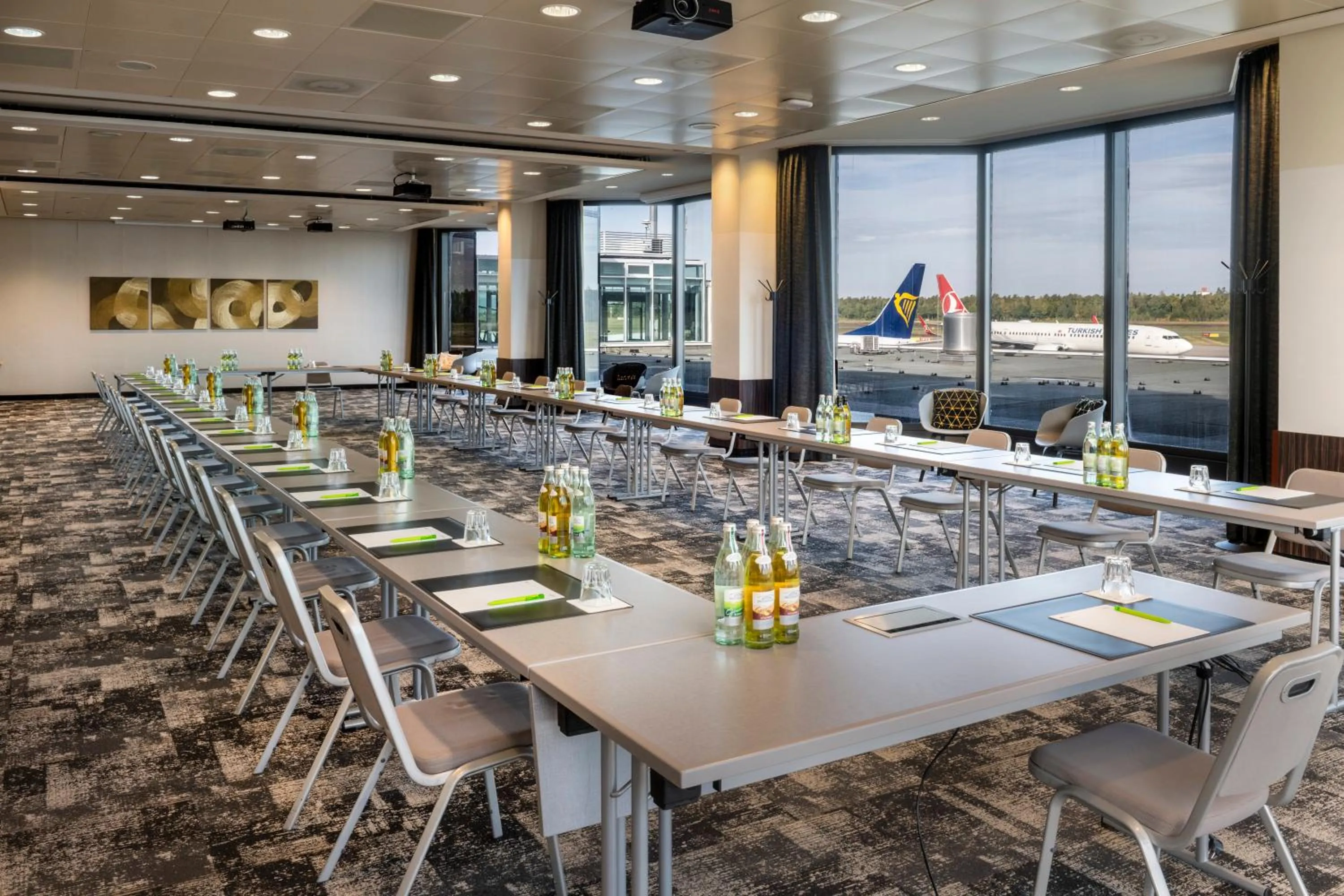 Banquet/Function facilities in Mövenpick Hotel Nürnberg Airport