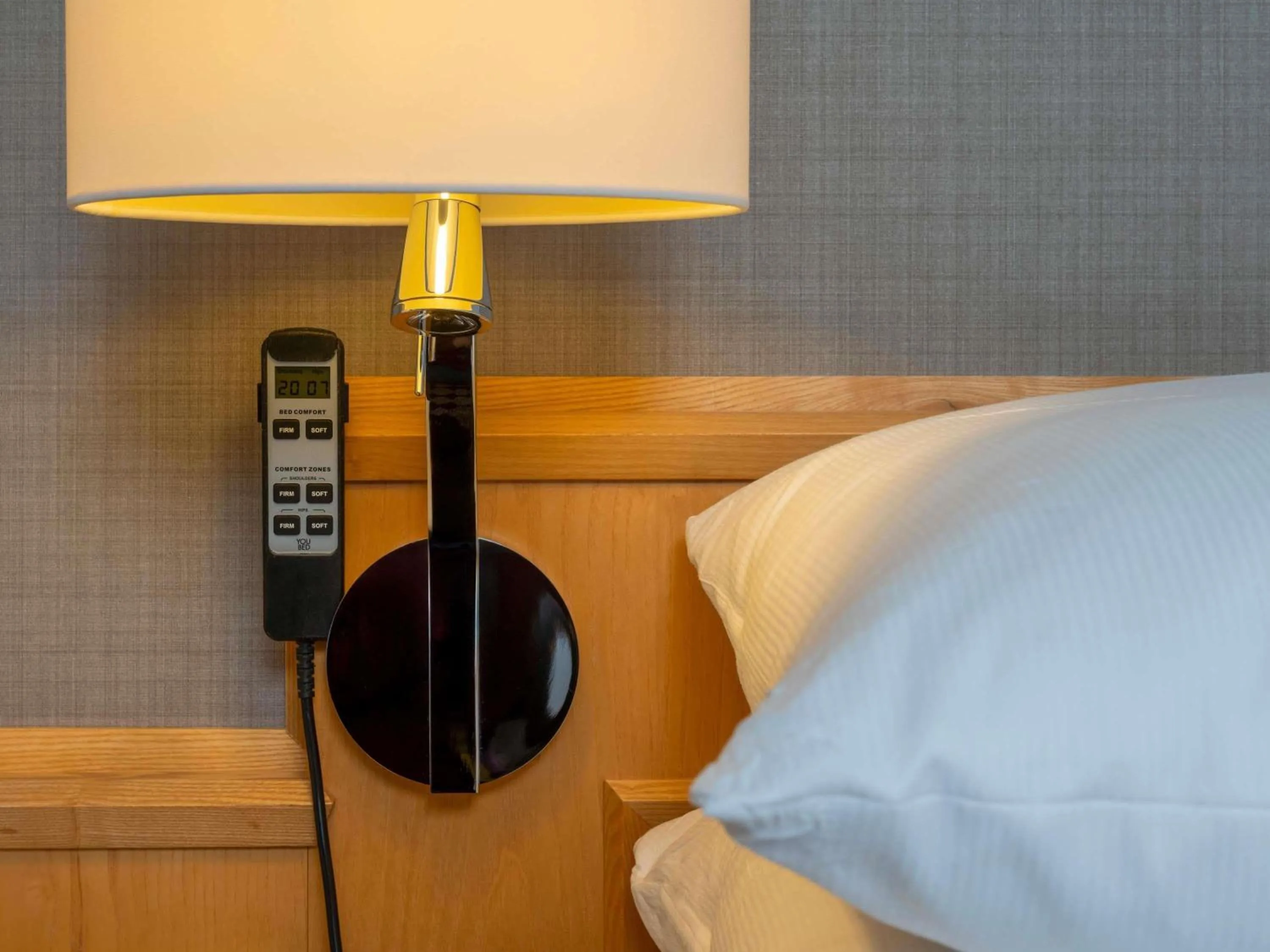 Bedroom, Bed in Mövenpick Hotel Nürnberg Airport