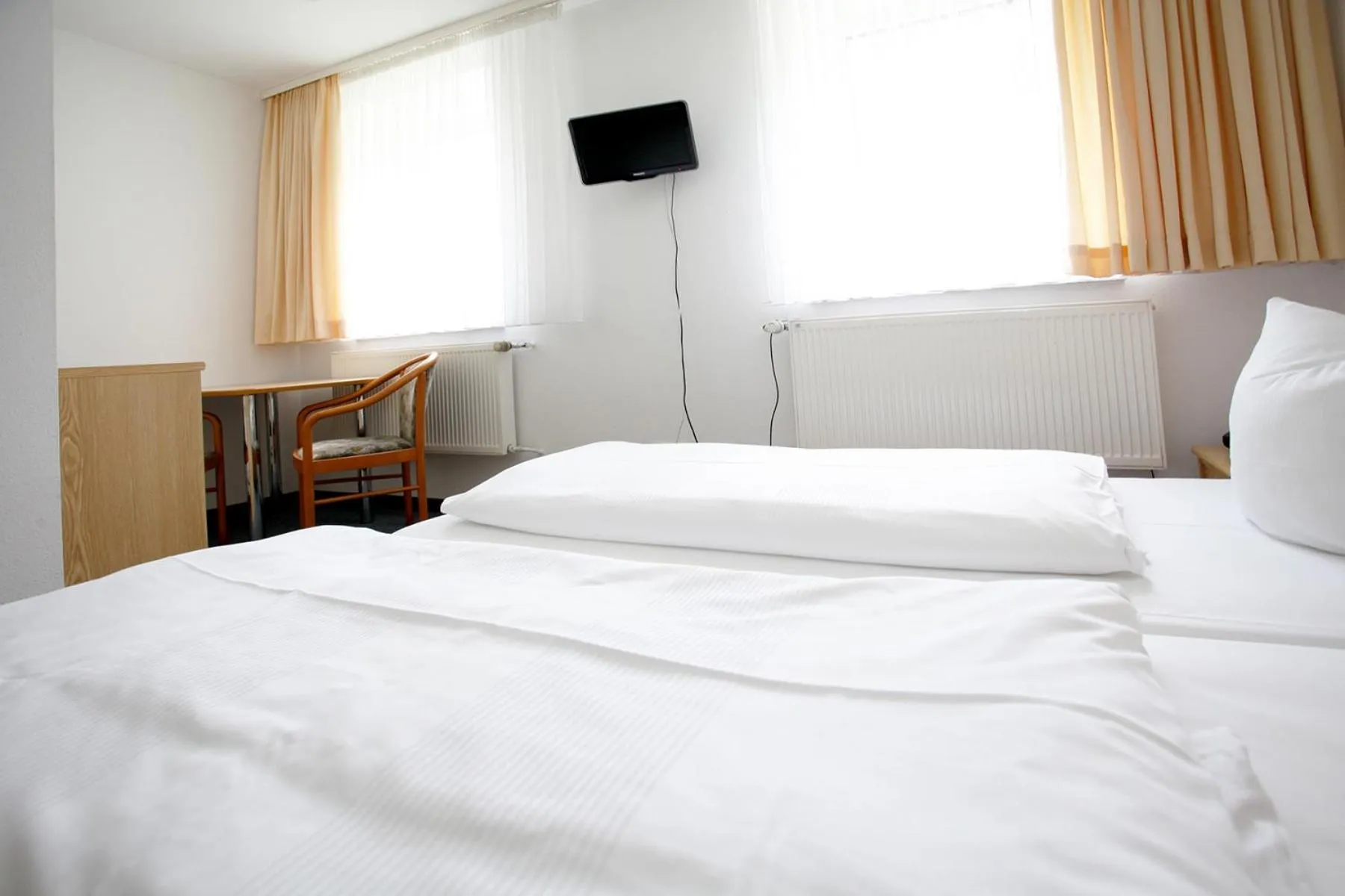 Bedroom, Bed in Hotel Heidenschanze