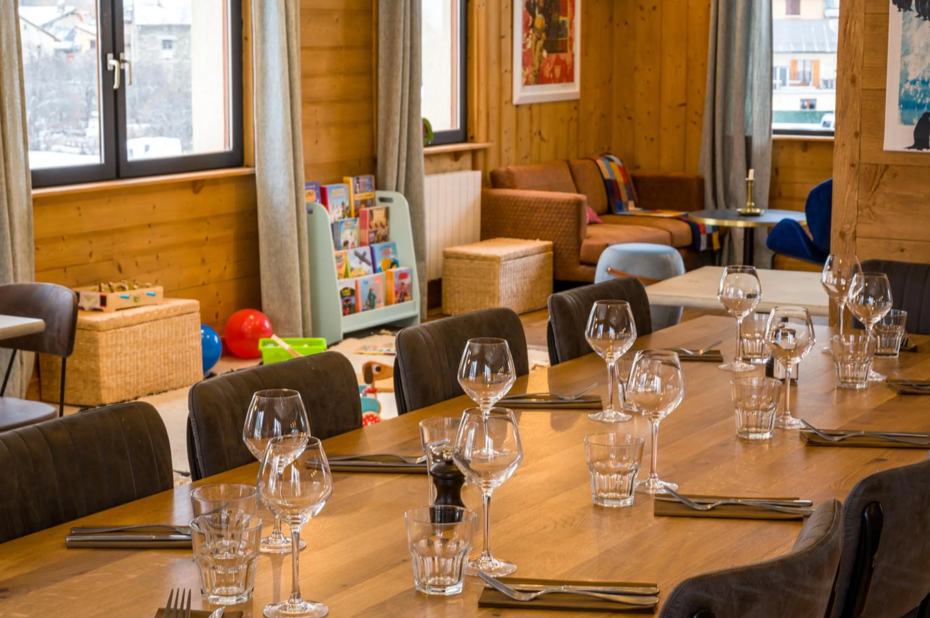 Restaurant/places to eat in L'Outa Hotel Restaurant