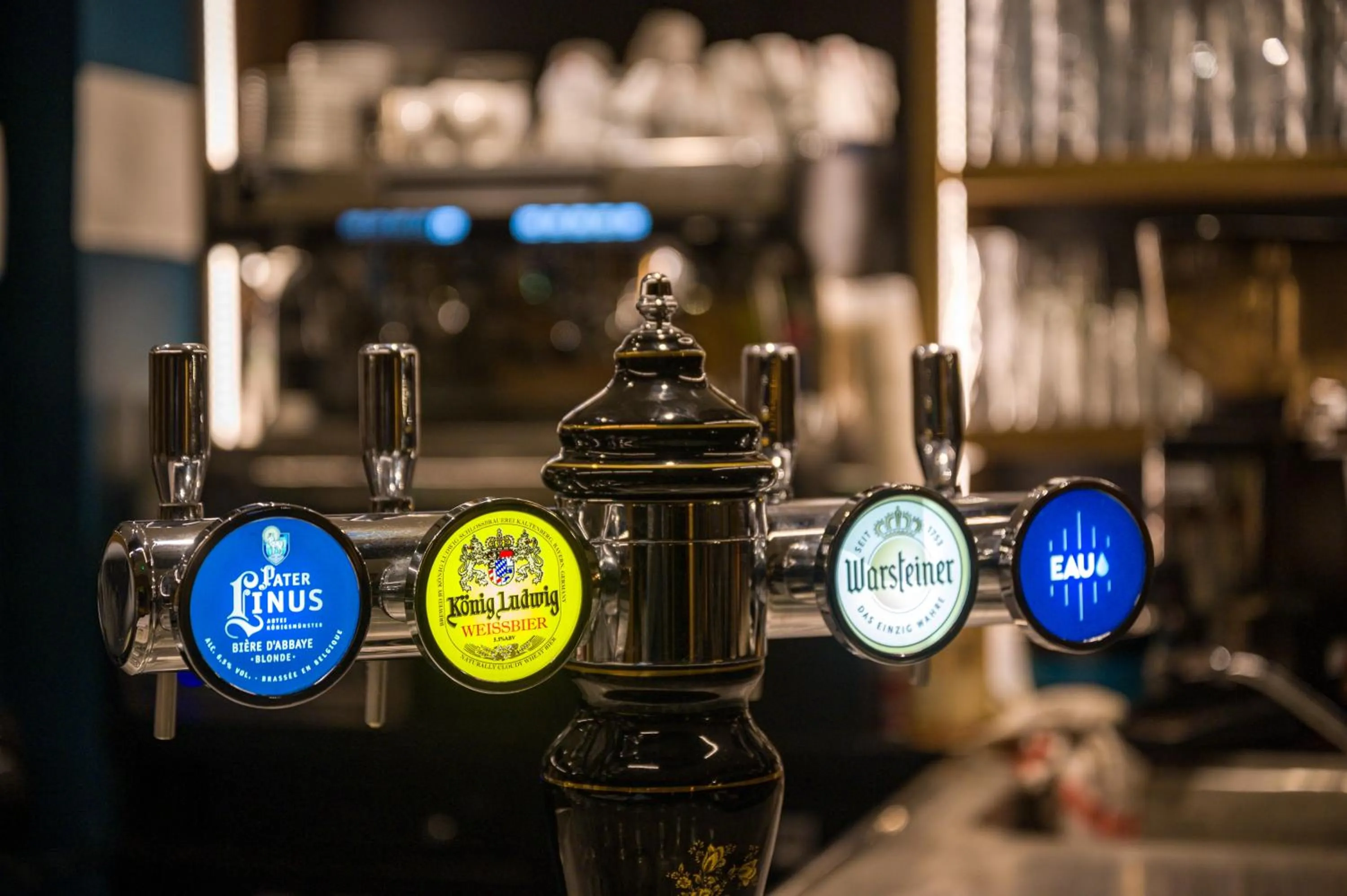 Lounge or bar in L'Outa Hotel Restaurant