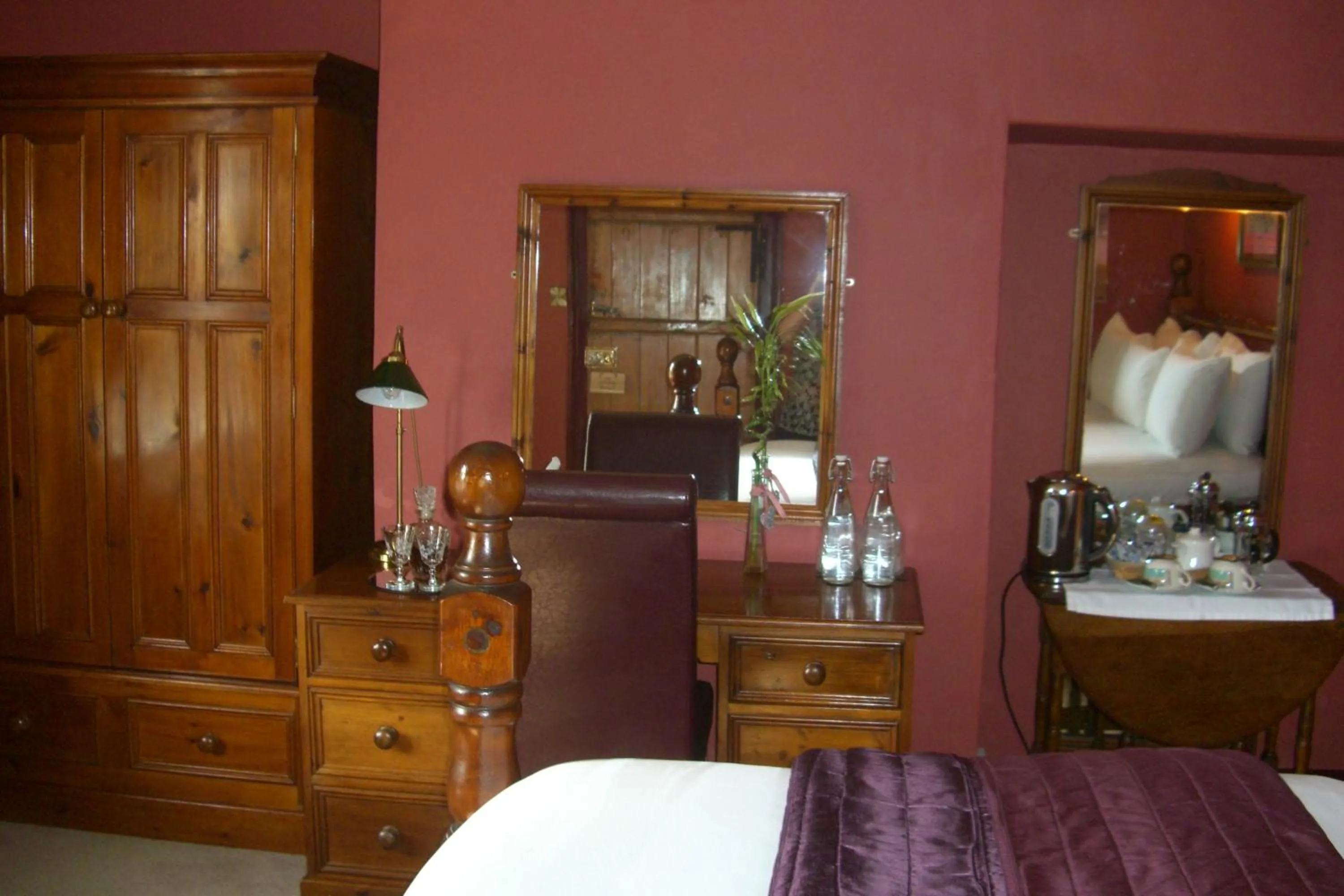 Decorative detail, Bed in Ash Farm Country House