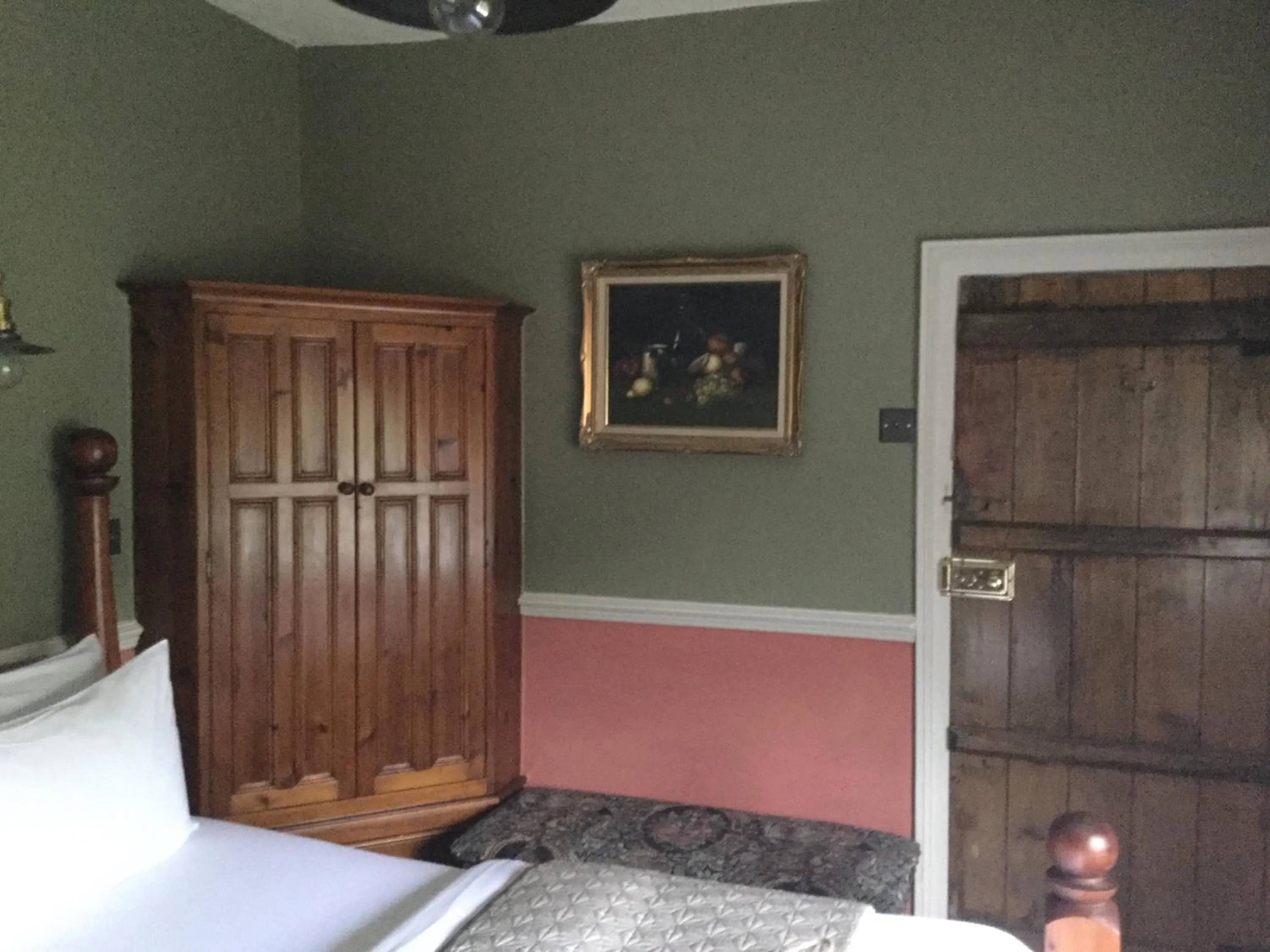 Bed in Ash Farm Country House