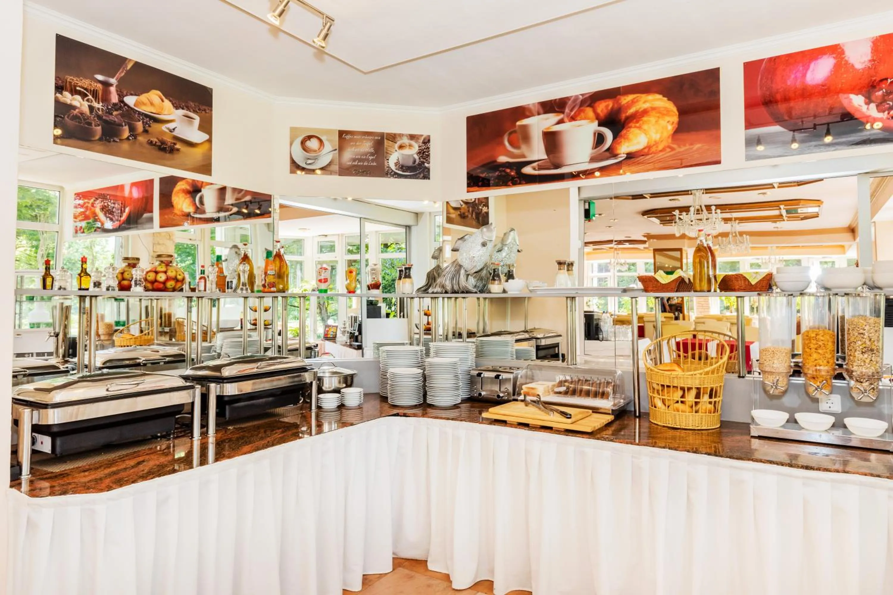 Breakfast in Parkhotel Frankfurt Airport