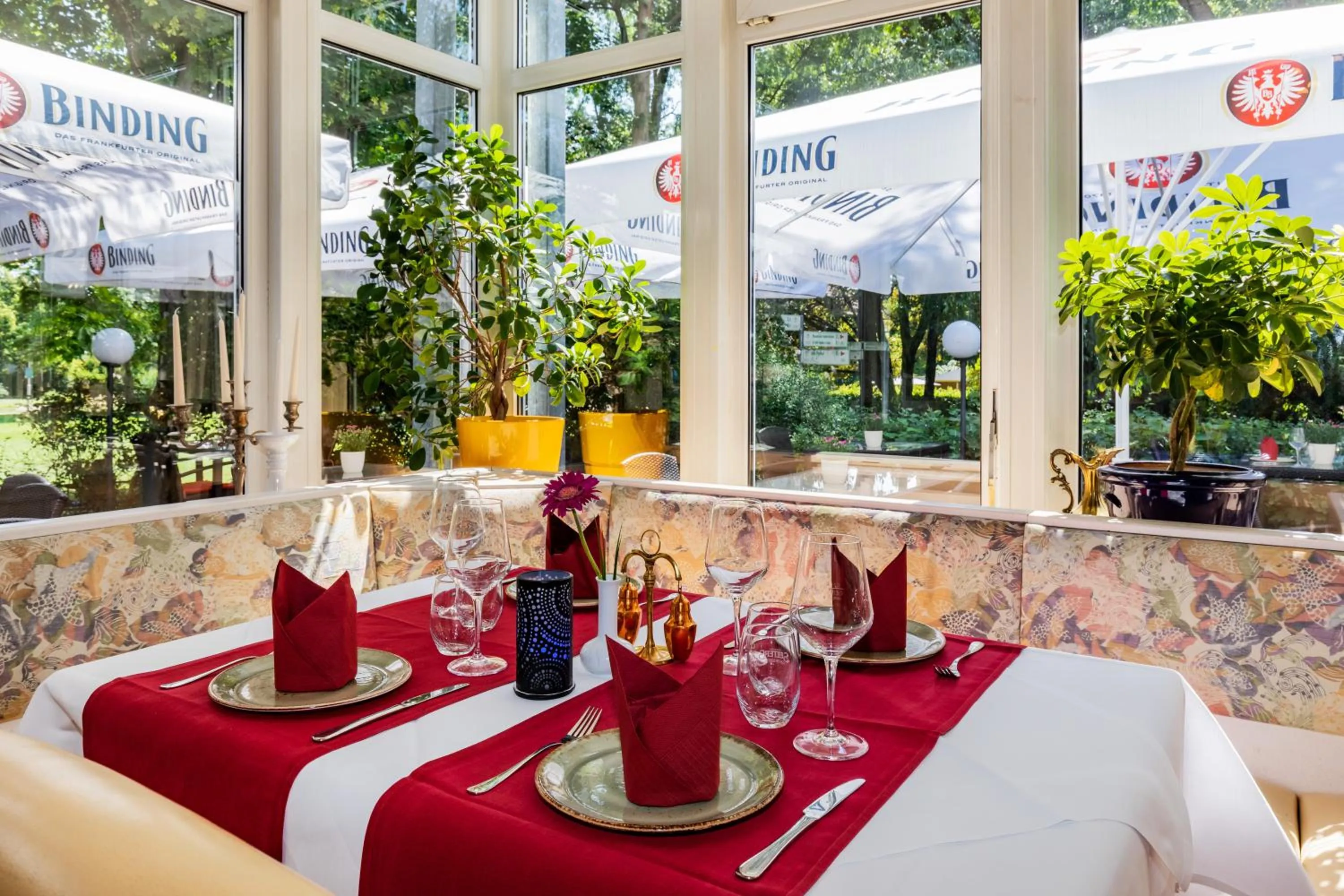 Restaurant/places to eat in Parkhotel Frankfurt Airport