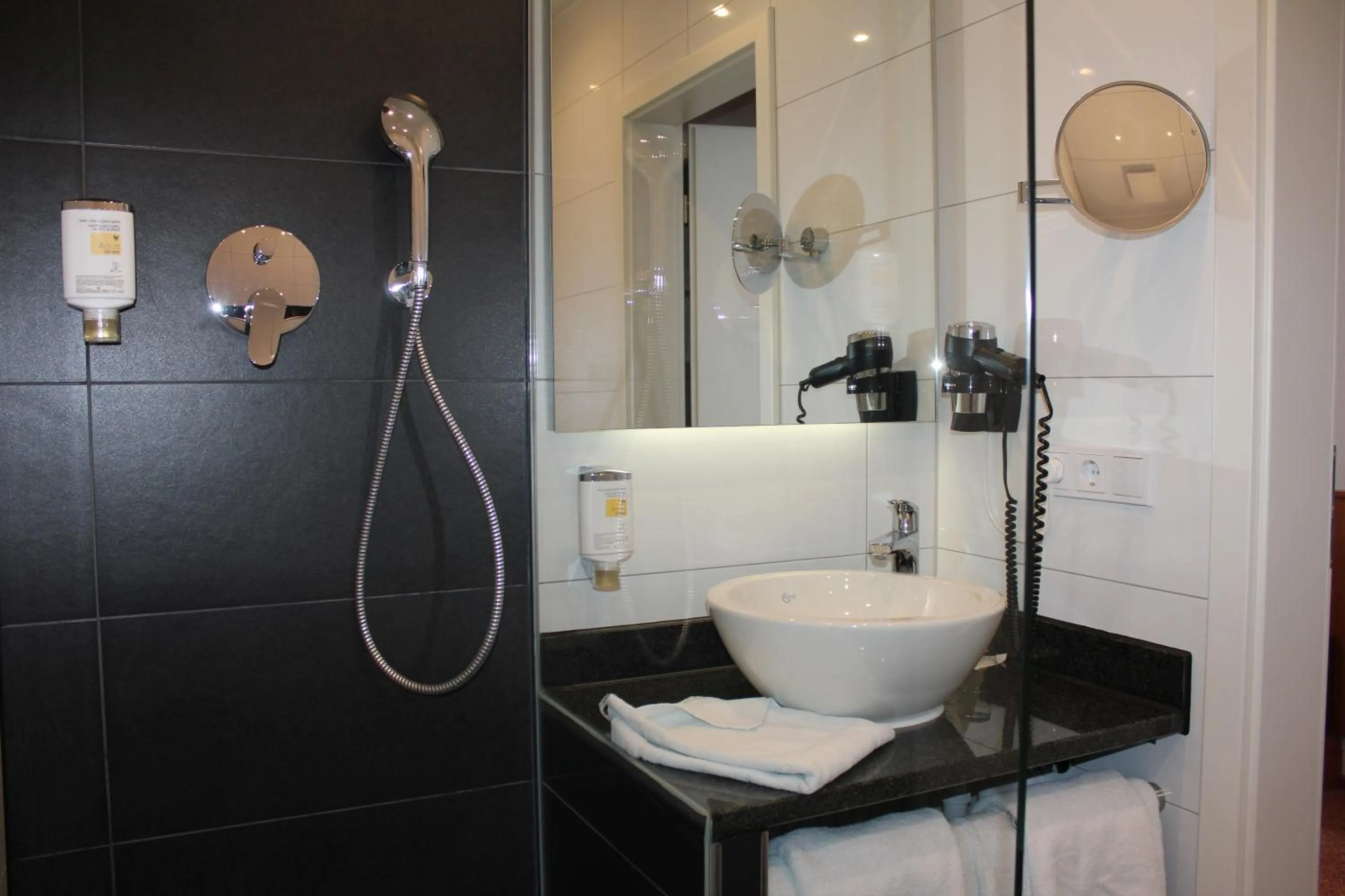 Shower in Vivotel Sonderfeld