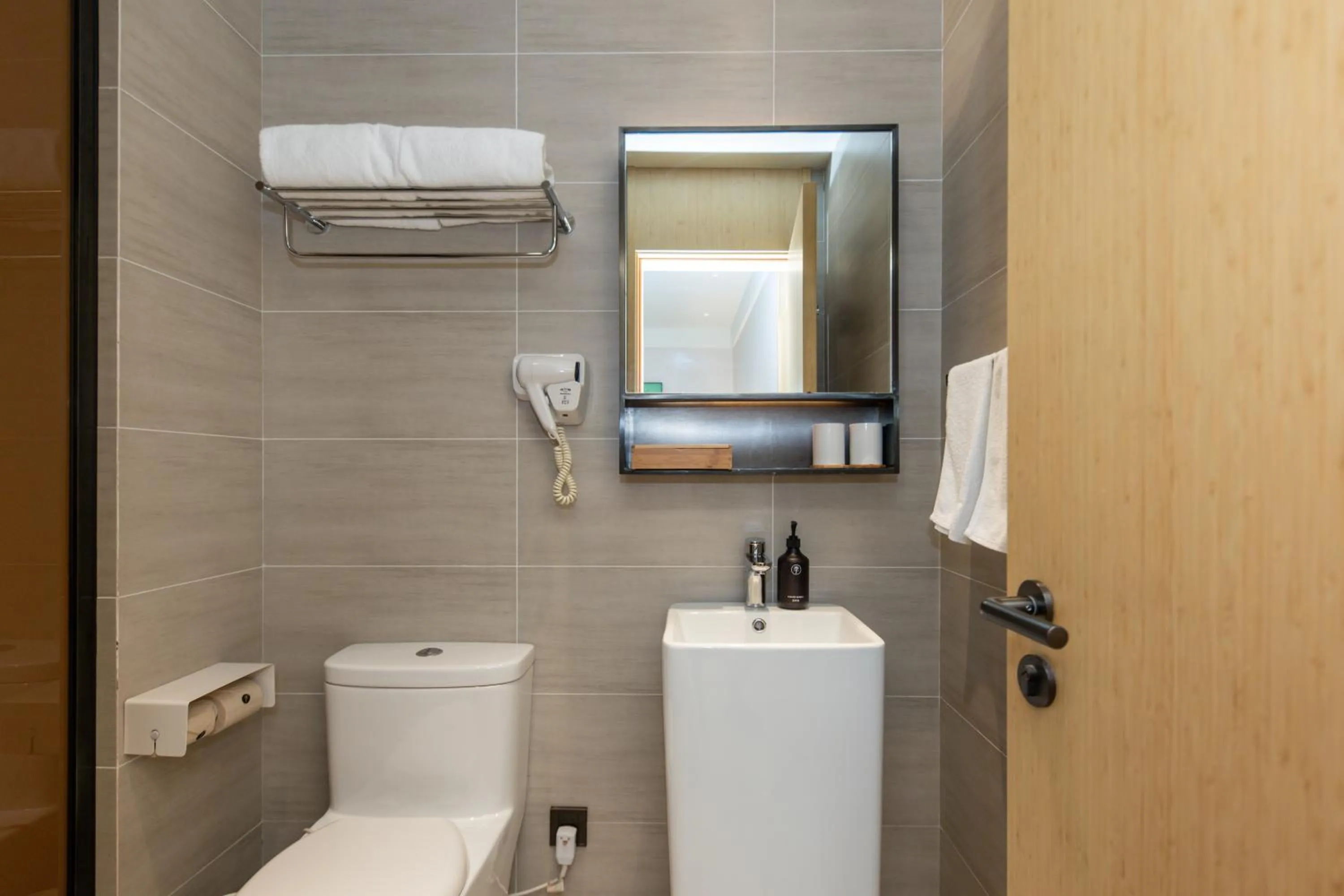 Ji Hotel (Shanghai Bund Ningbo Road)