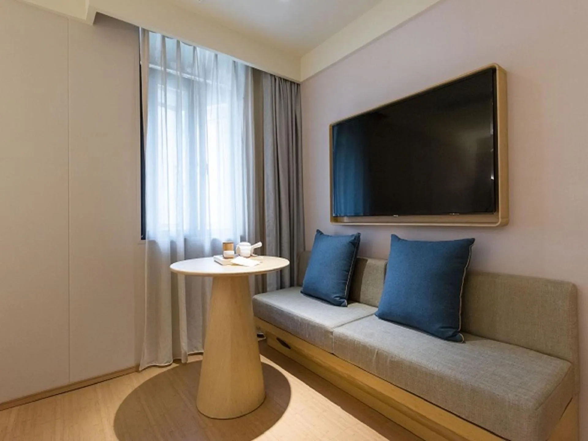 Ji Hotel (Shanghai Bund Ningbo Road)