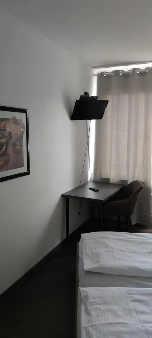 Staff, Bed in Hotel Berliner Hof