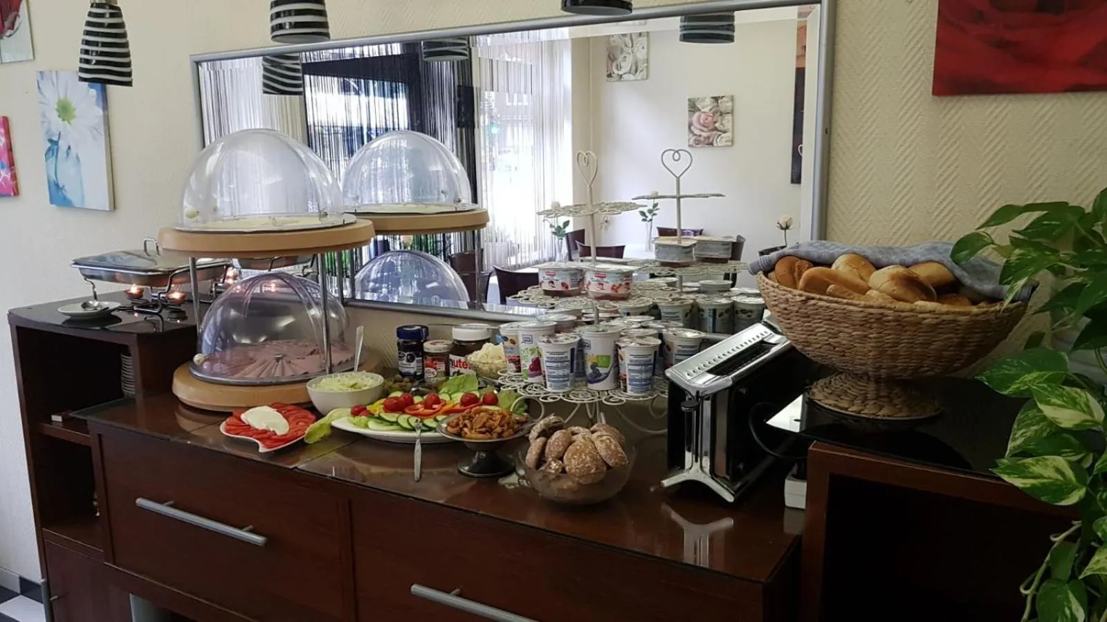 Restaurant/places to eat in Hotel Berliner Hof