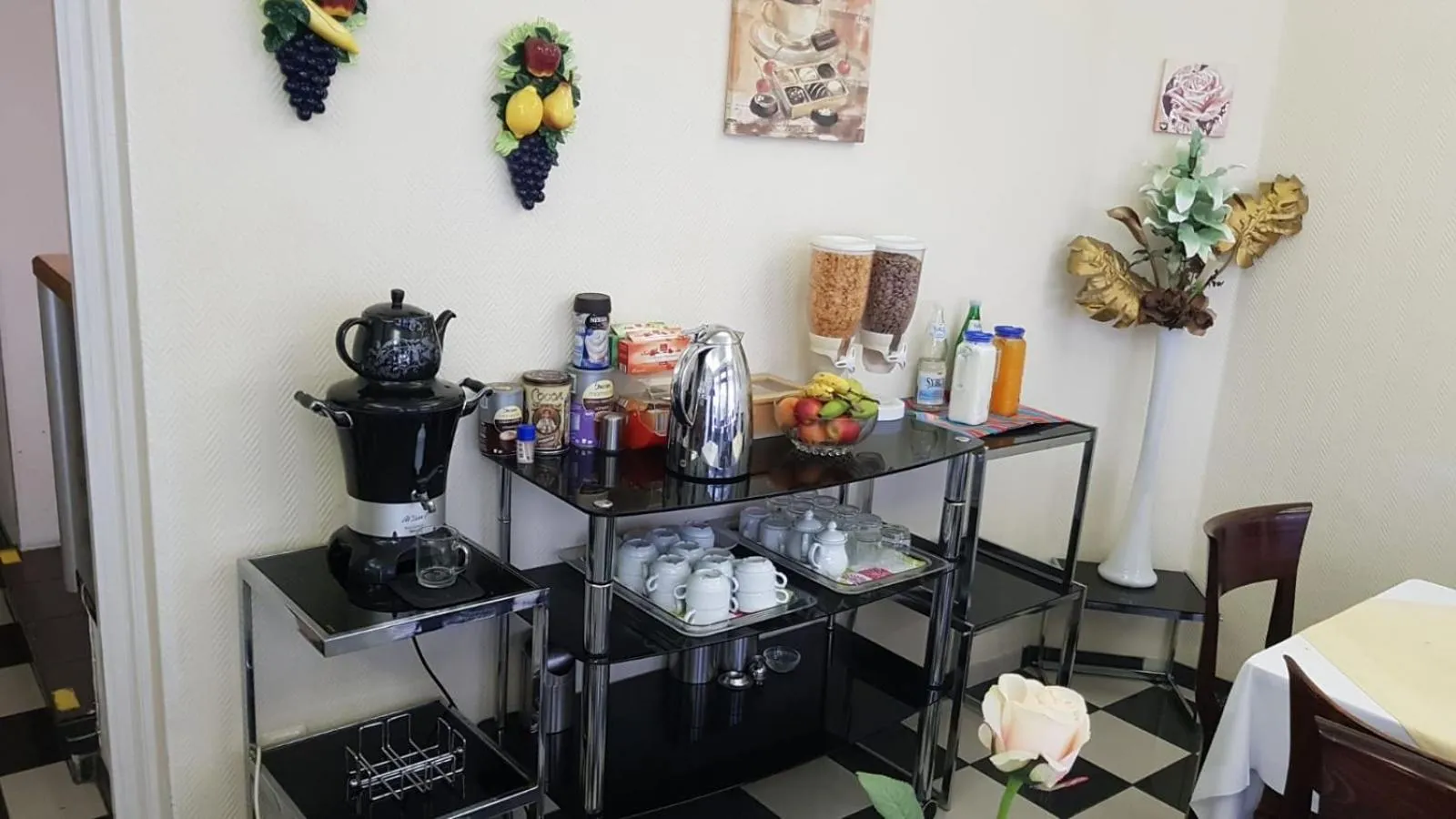 Restaurant/places to eat in Hotel Berliner Hof