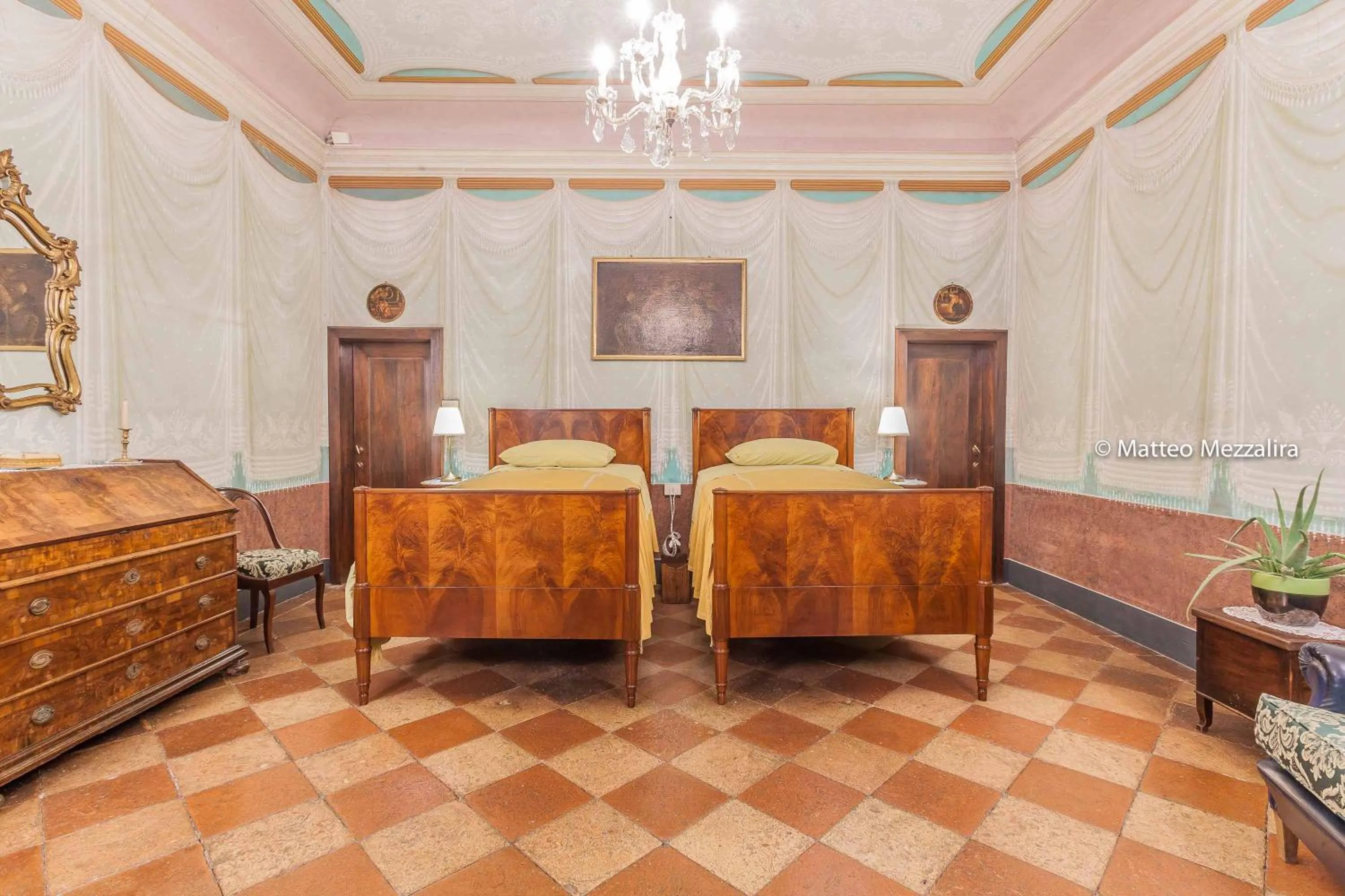 Bedroom, Bed in B&B Dal Viceré - Villa Mezzalira