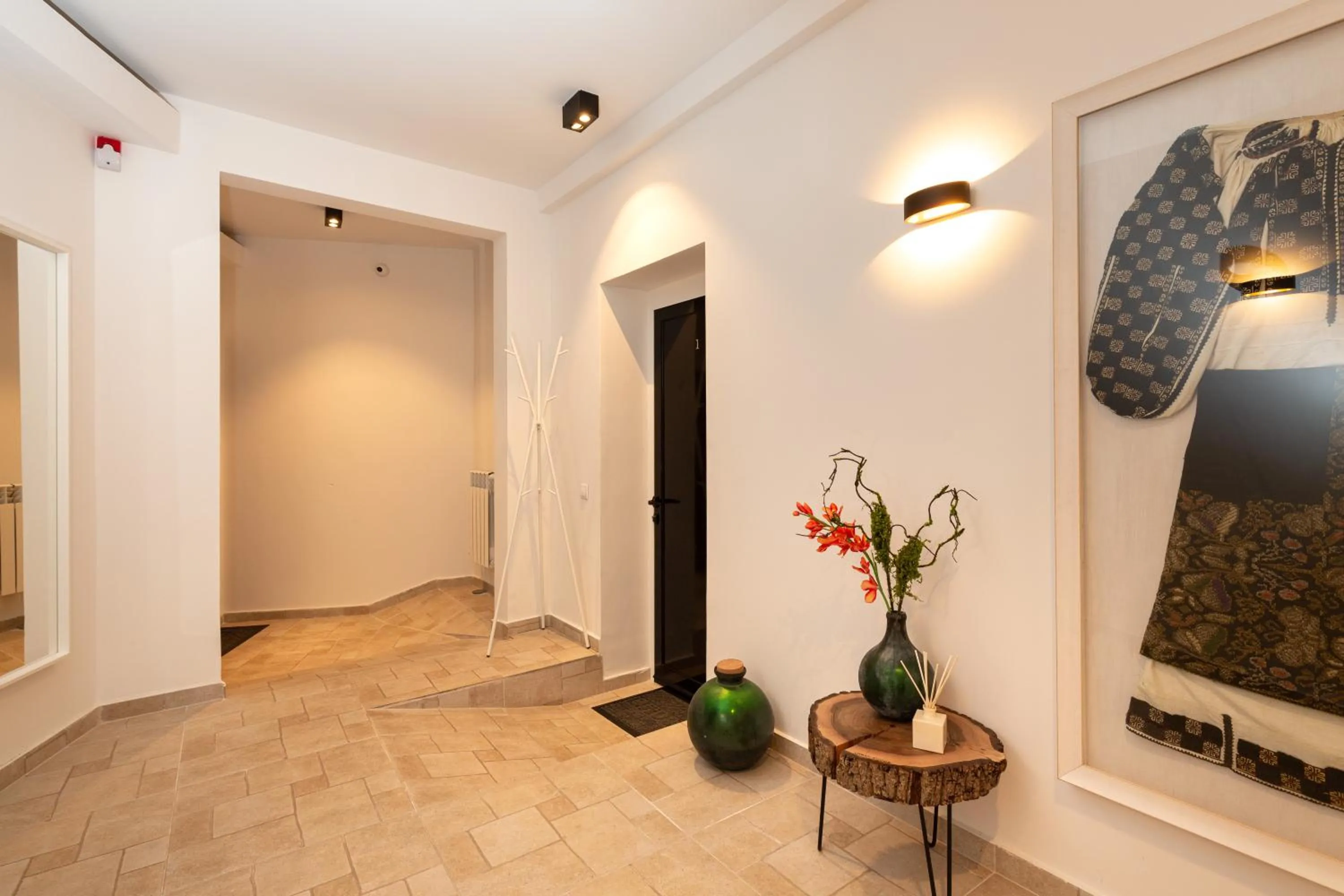 Facade/entrance in Metropole Apartments Royal Residence