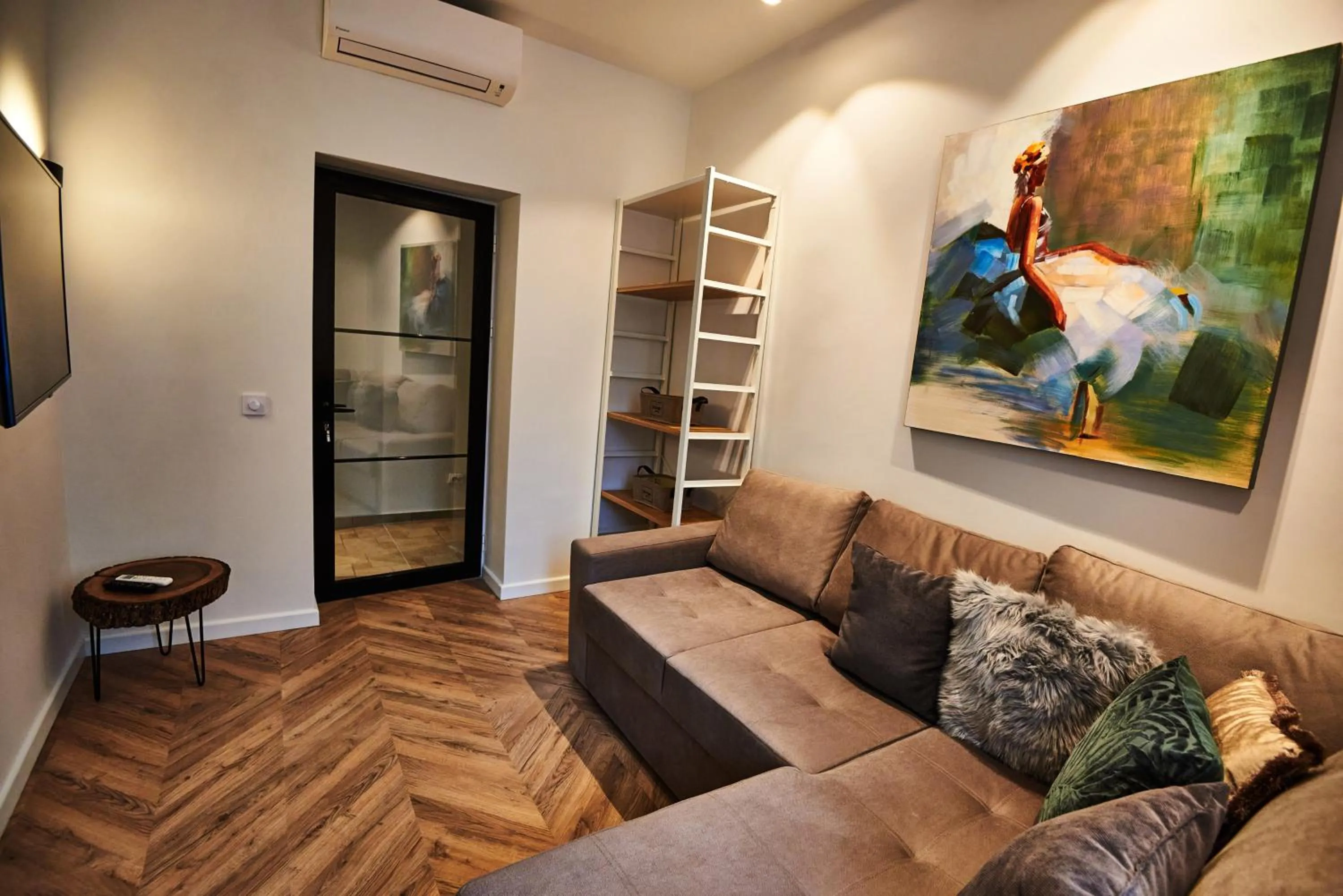 Living room in Metropole Apartments Royal Residence