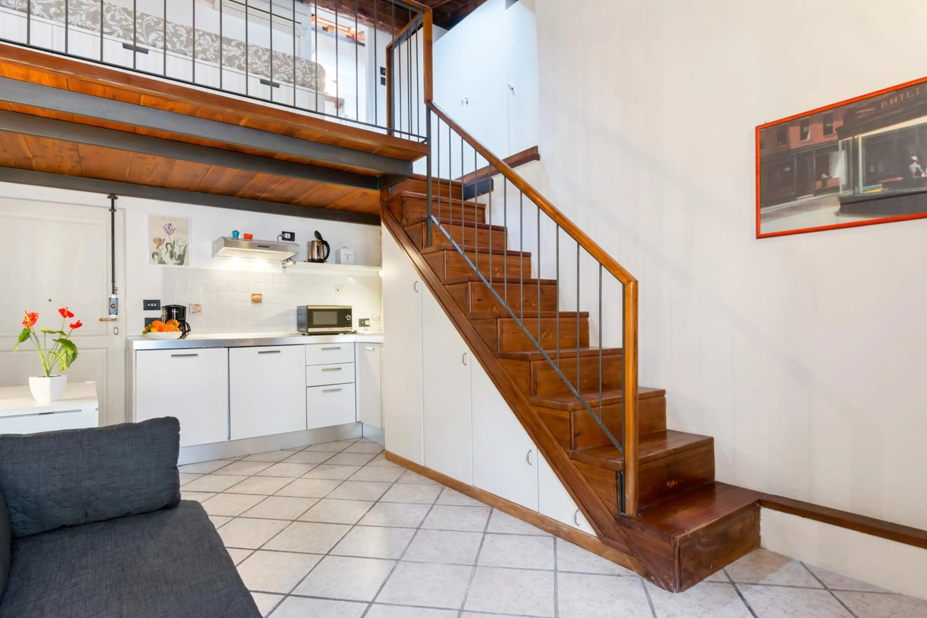 GuestHost - Modern Studio Flat - 3 mins from Duomo Square
