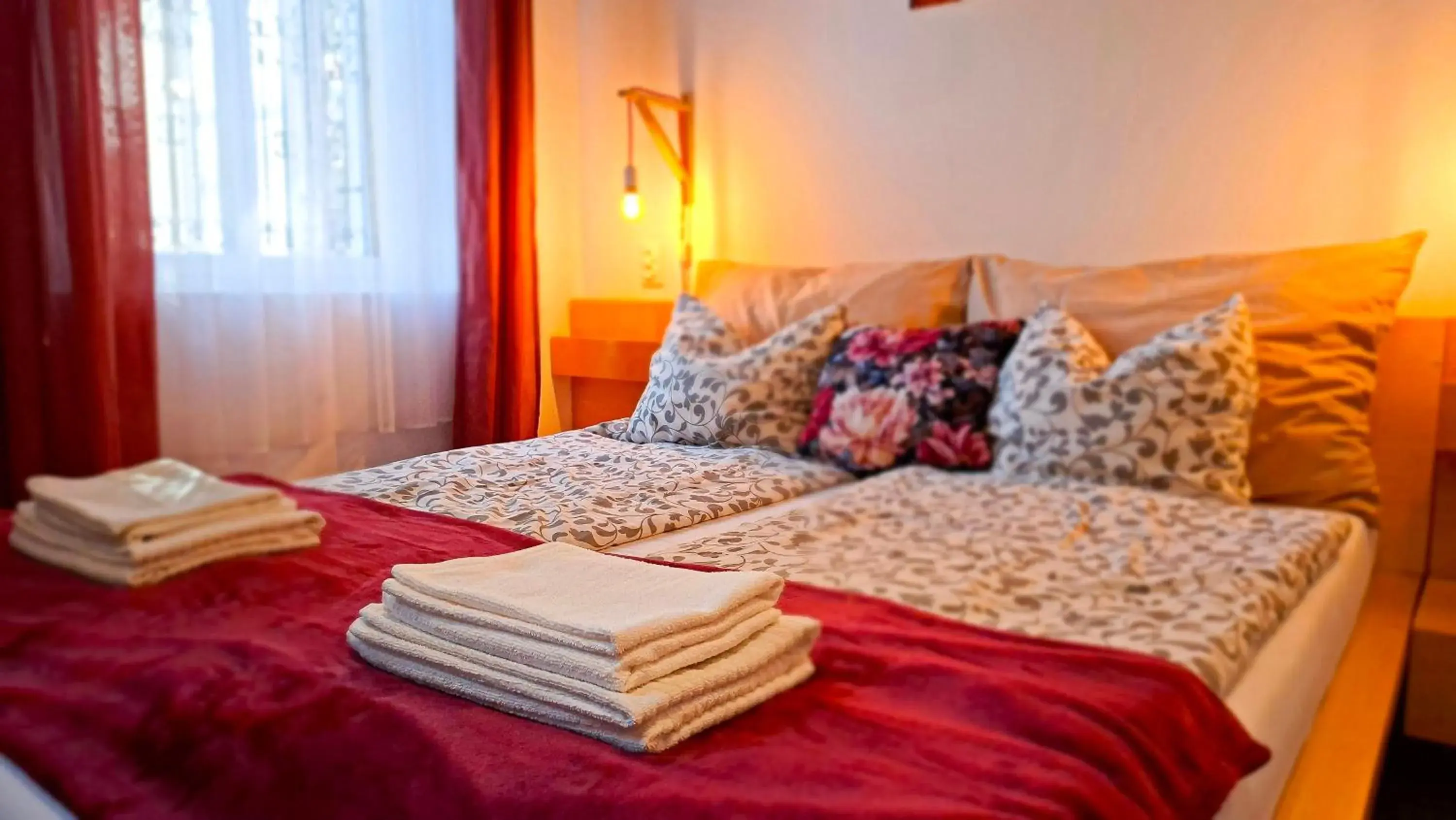 Family Room with Private Bathroom in GoodMo Budapest Smart Rooms Family Room with Private Bathroom in GoodMo Budapest Smart Rooms