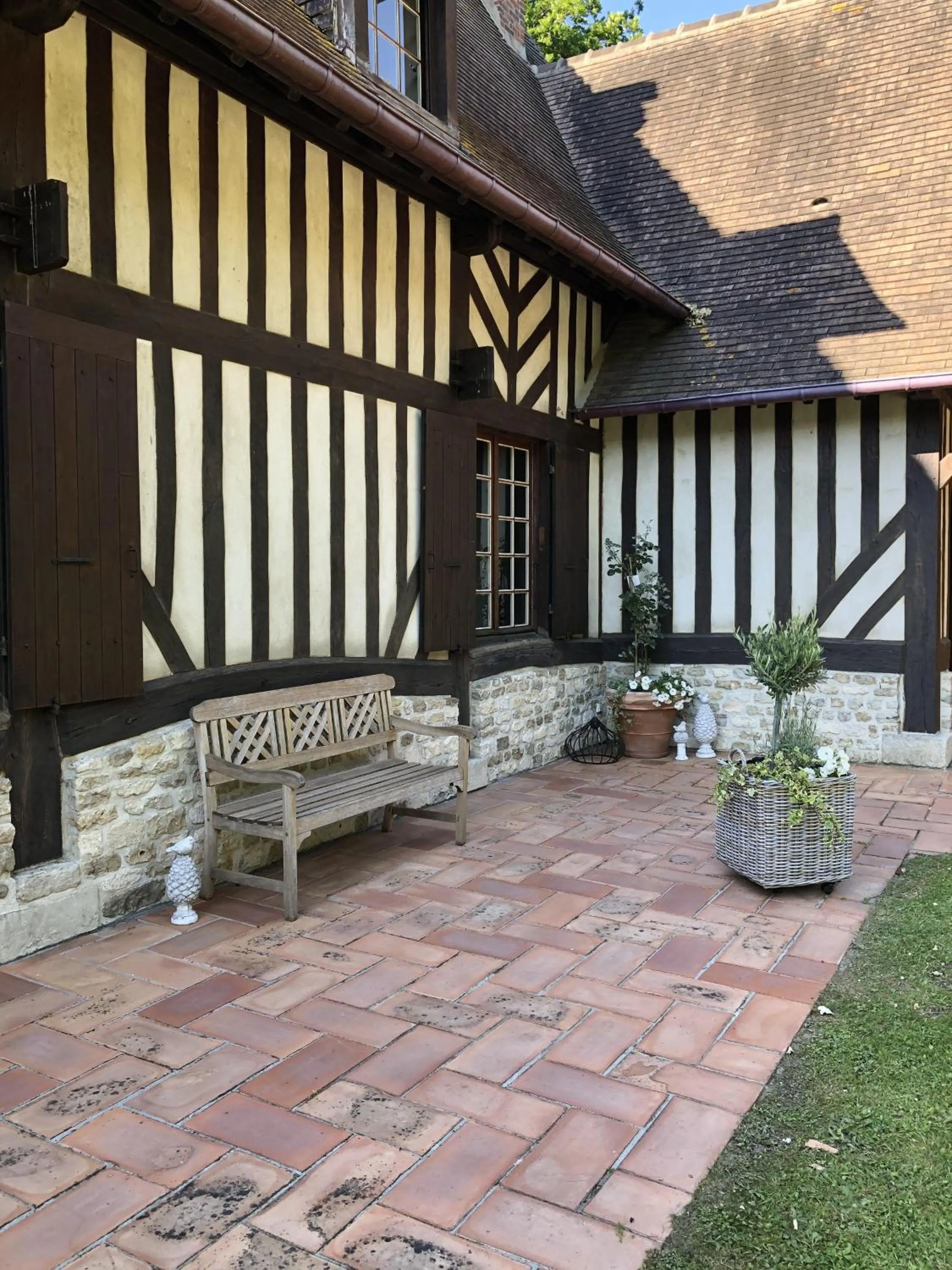 Property building in Le Clos de la Madeleine